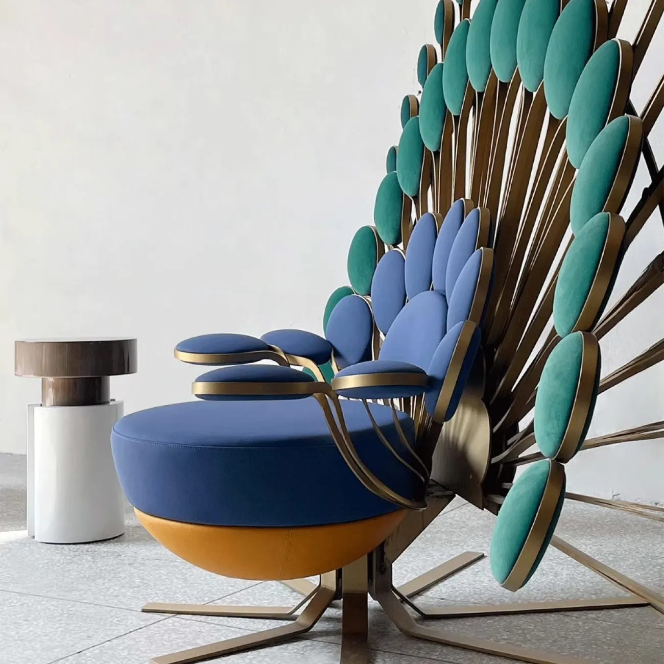 Дизайнерский Небольшой Одноместный Диван Павлин Yanshe от LaLume