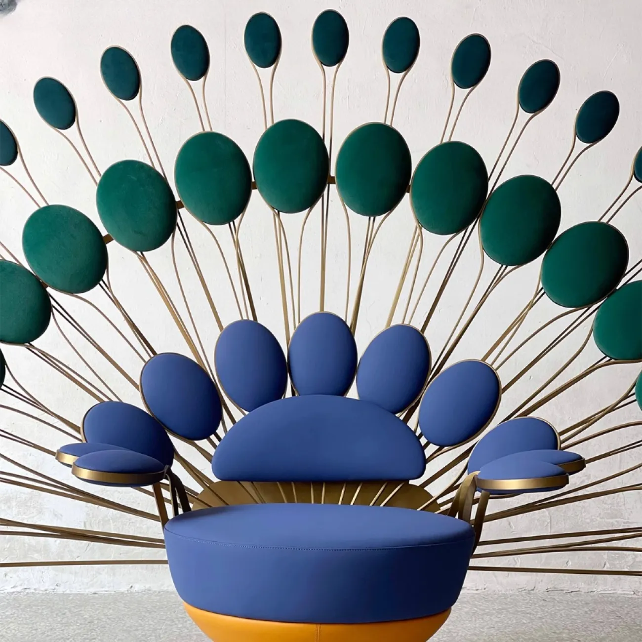 Дизайнерский Небольшой Одноместный Диван Павлин Yanshe от LaLume