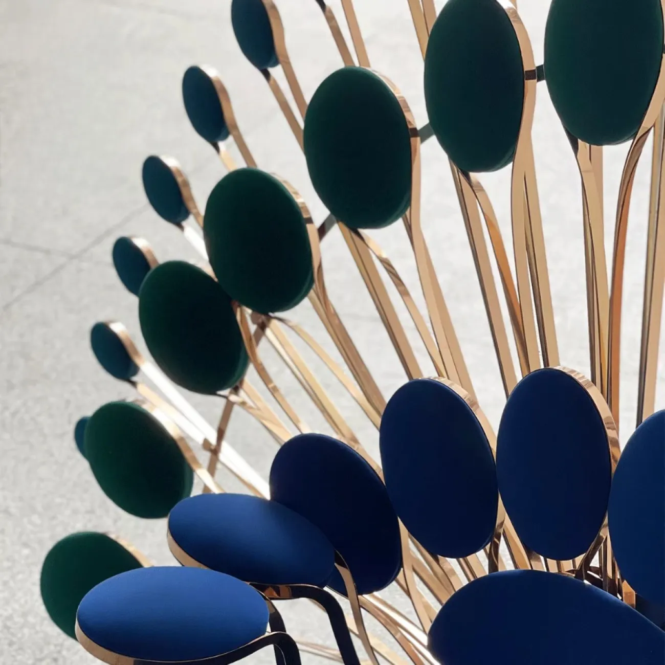 Дизайнерский Небольшой Одноместный Диван Павлин Yanshe от LaLume