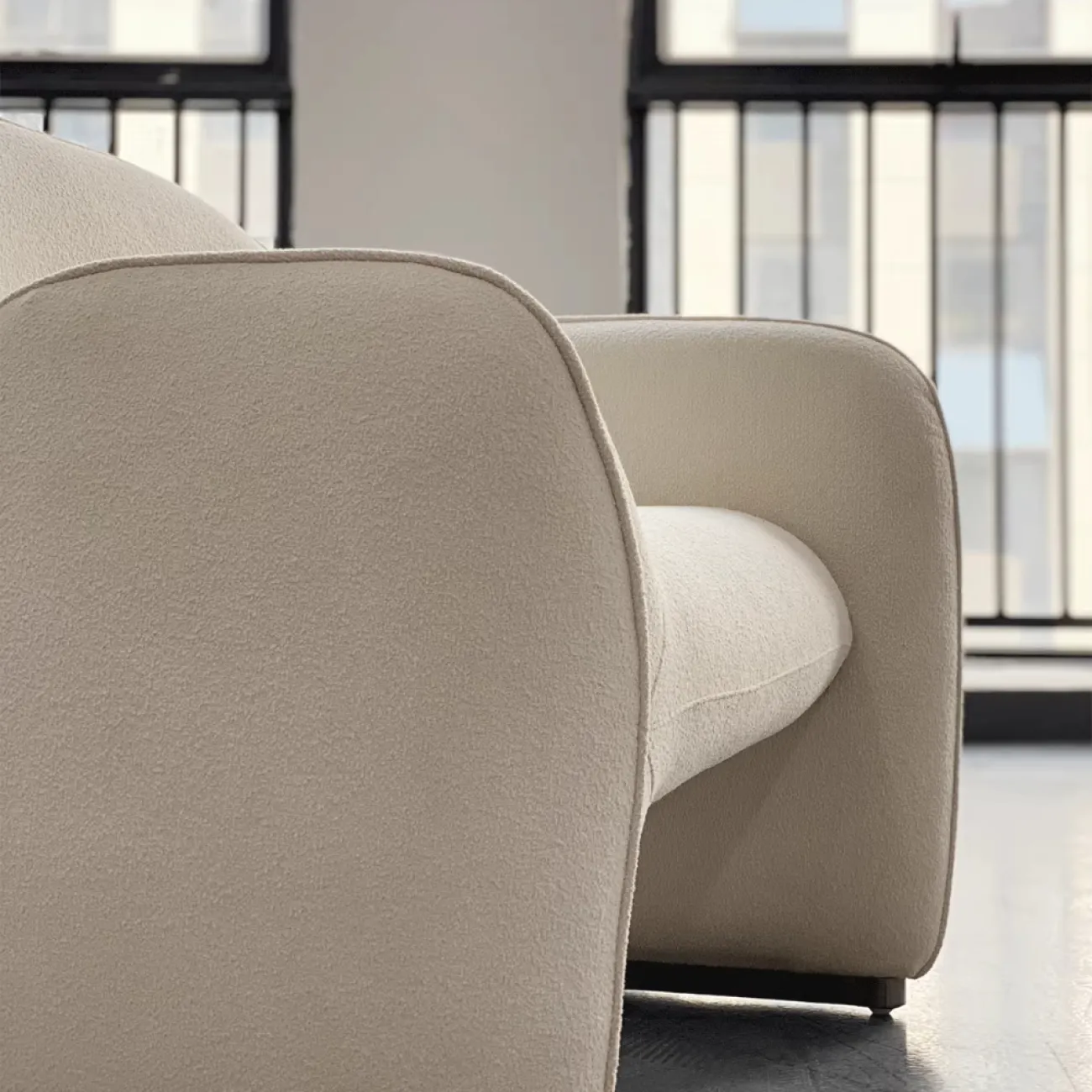 Дизайнерское Тканевое Кресло Yanshe от LaLume Дизайнерское Тканевое Кресло Yanshe от LaLume