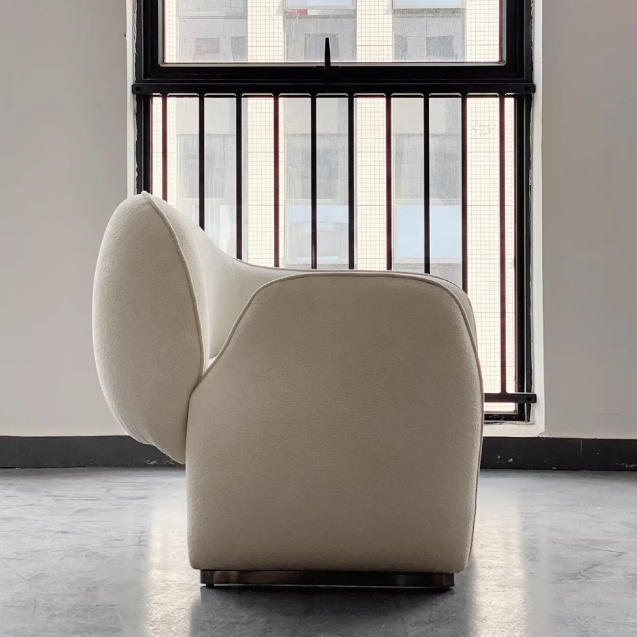 Дизайнерское Тканевое Кресло Yanshe от LaLume Дизайнерское Тканевое Кресло Yanshe от LaLume