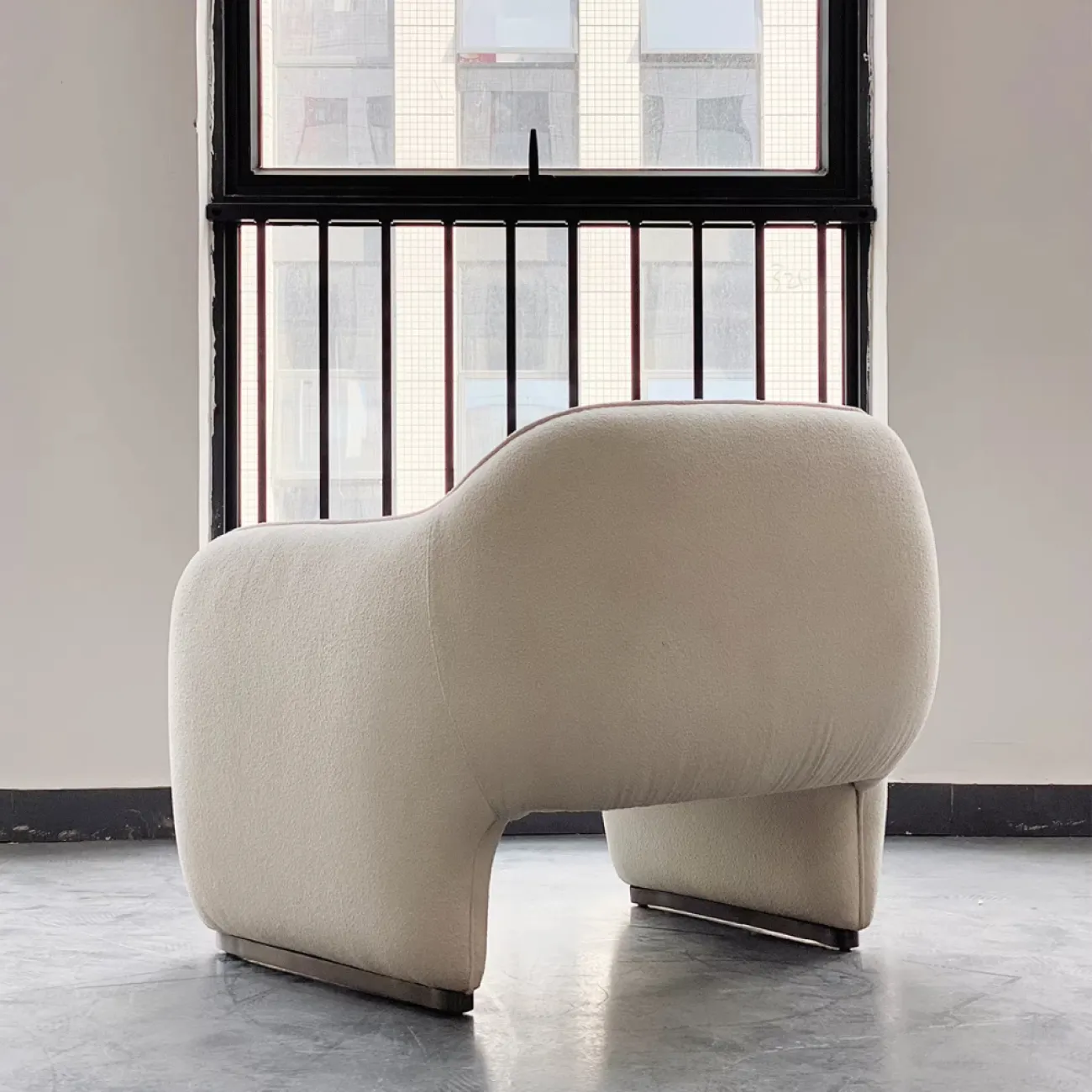 Дизайнерское Тканевое Кресло Yanshe от LaLume Дизайнерское Тканевое Кресло Yanshe от LaLume