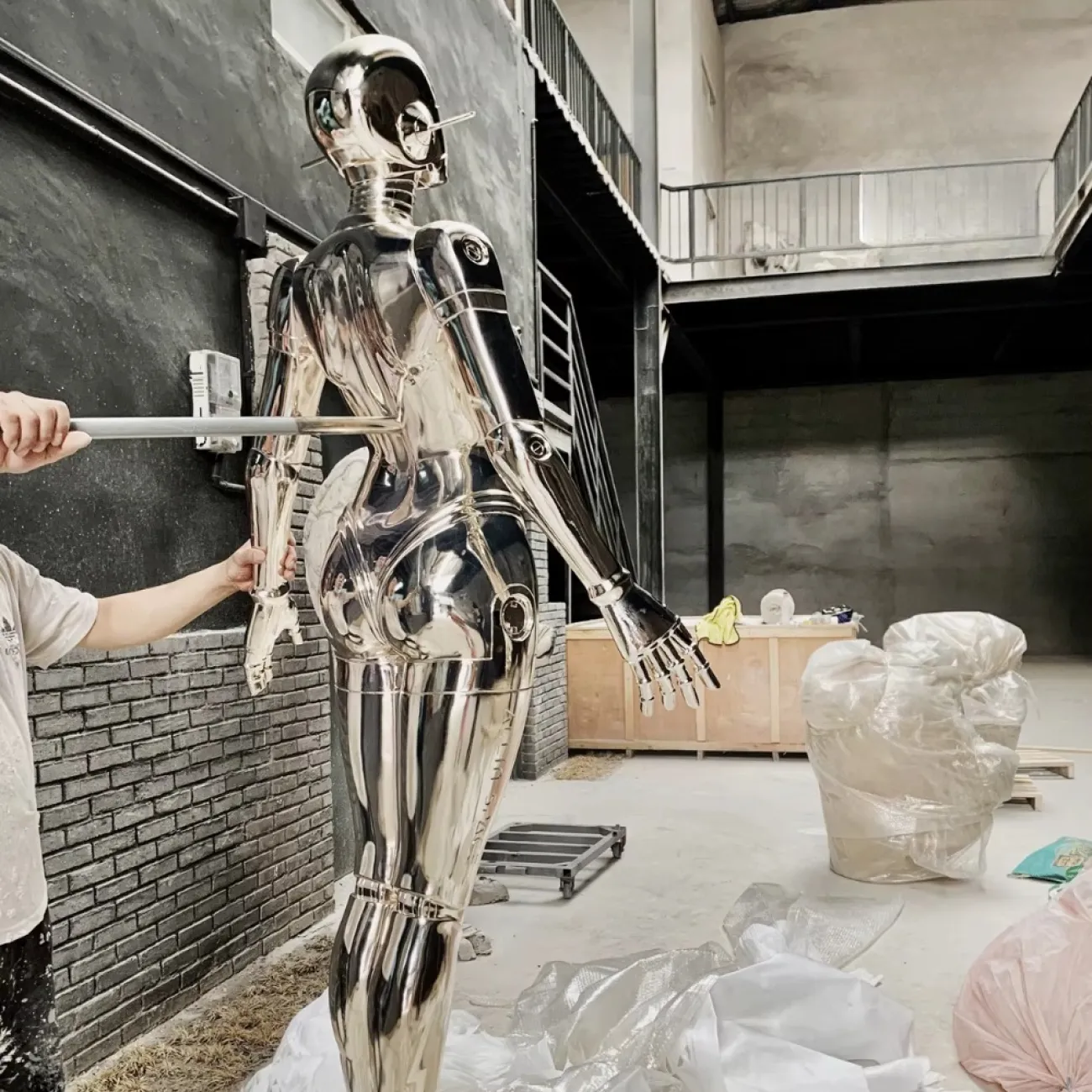 Дизайнерская Скульптура Большой Робот Цзи Yanshe коллекции LaLume Дизайнерская Скульптура Большой Робот Цзи Yanshe коллекции LaLume