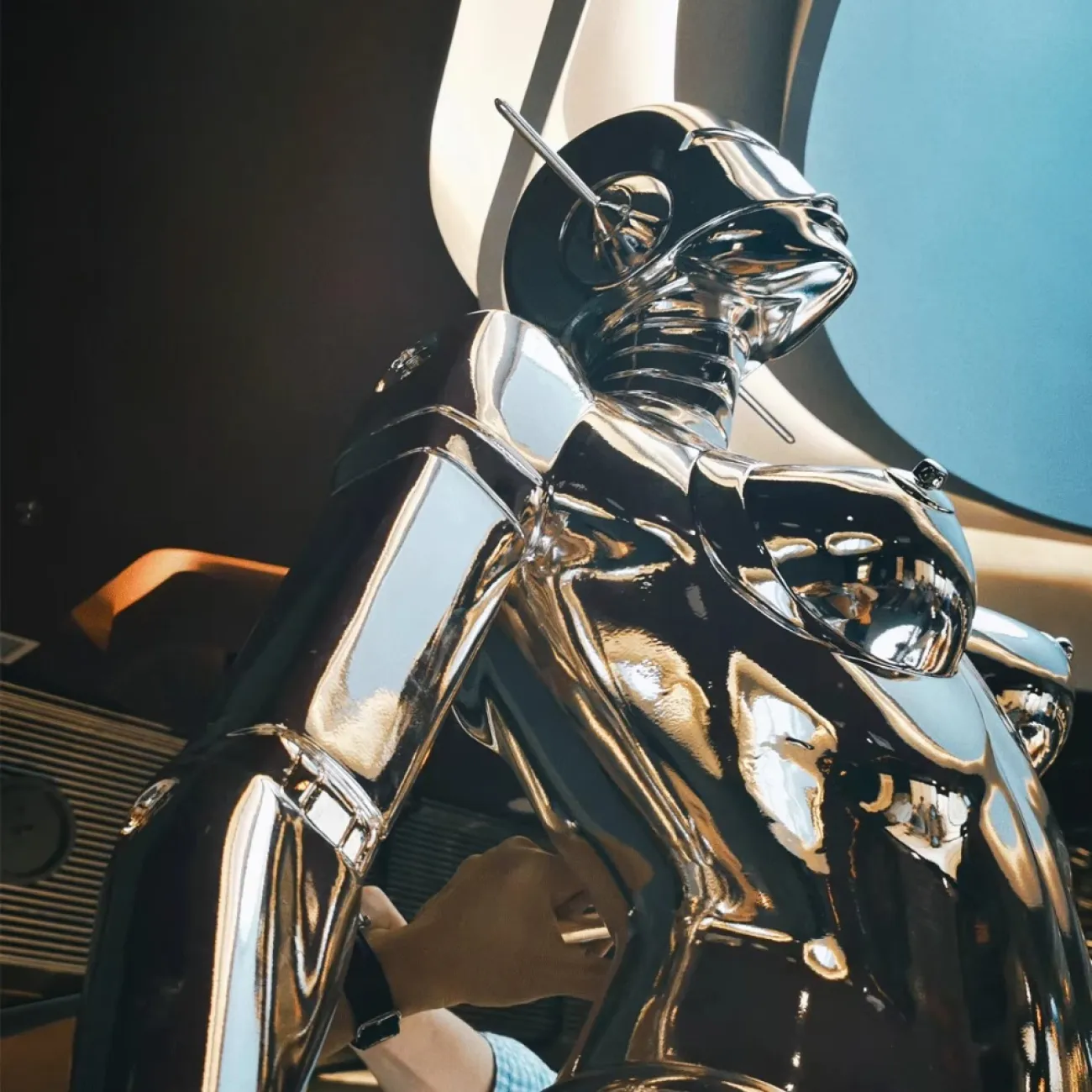 Дизайнерская Скульптура Большой Робот Цзи Yanshe коллекции LaLume Дизайнерская Скульптура Большой Робот Цзи Yanshe коллекции LaLume