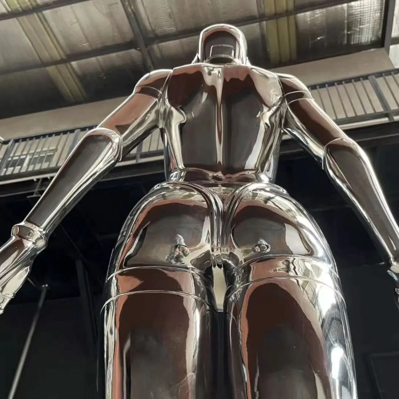 Дизайнерская Скульптура Большой Робот Цзи Yanshe коллекции LaLume Дизайнерская Скульптура Большой Робот Цзи Yanshe коллекции LaLume