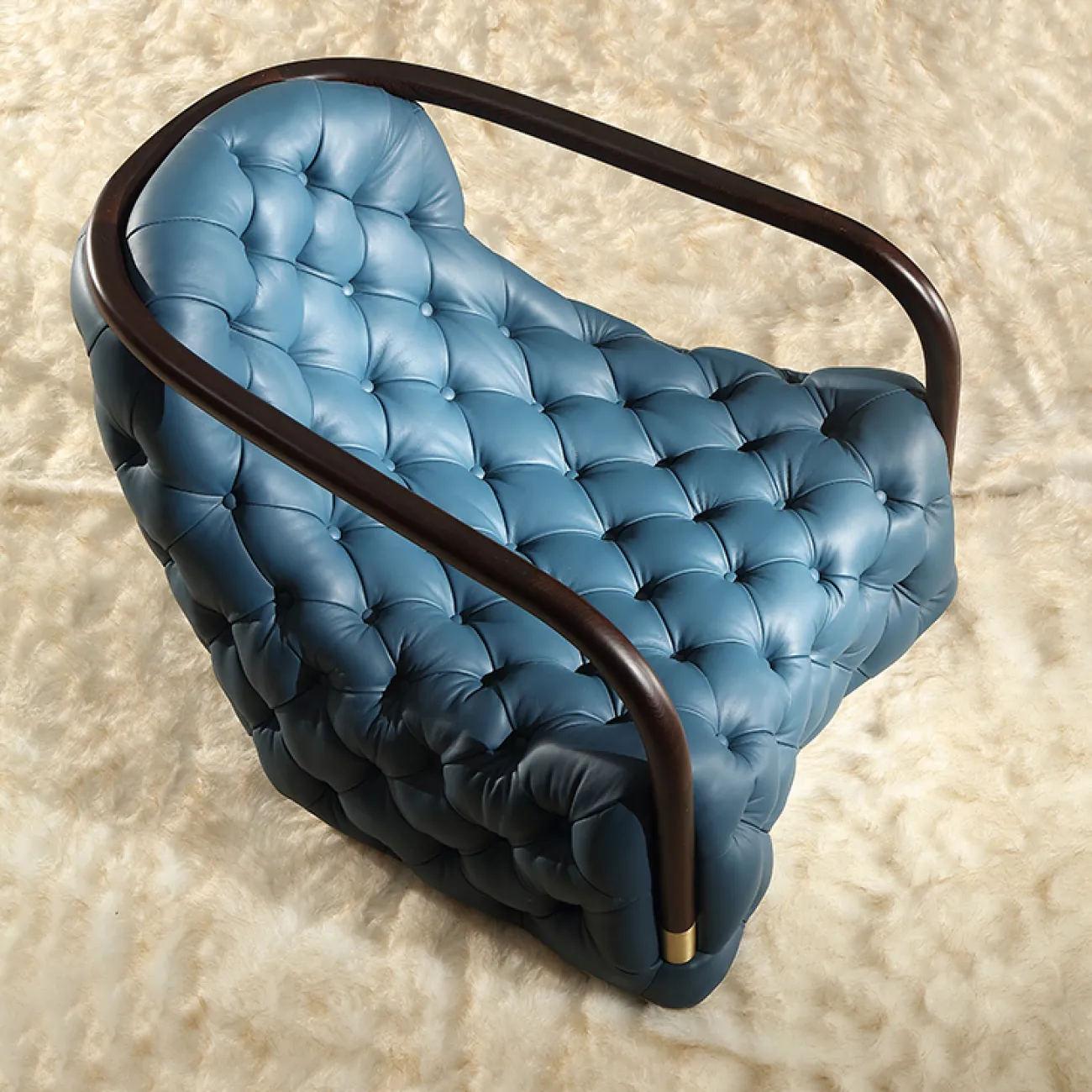 Эксклюзивное кресло MIVICA  из натуральной кожи и чёрного дерева KR38396-32