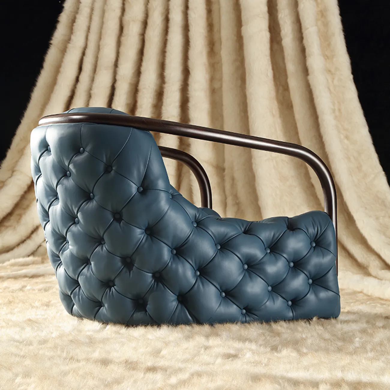 Эксклюзивное кресло MIVICA  из натуральной кожи и чёрного дерева KR38396-32