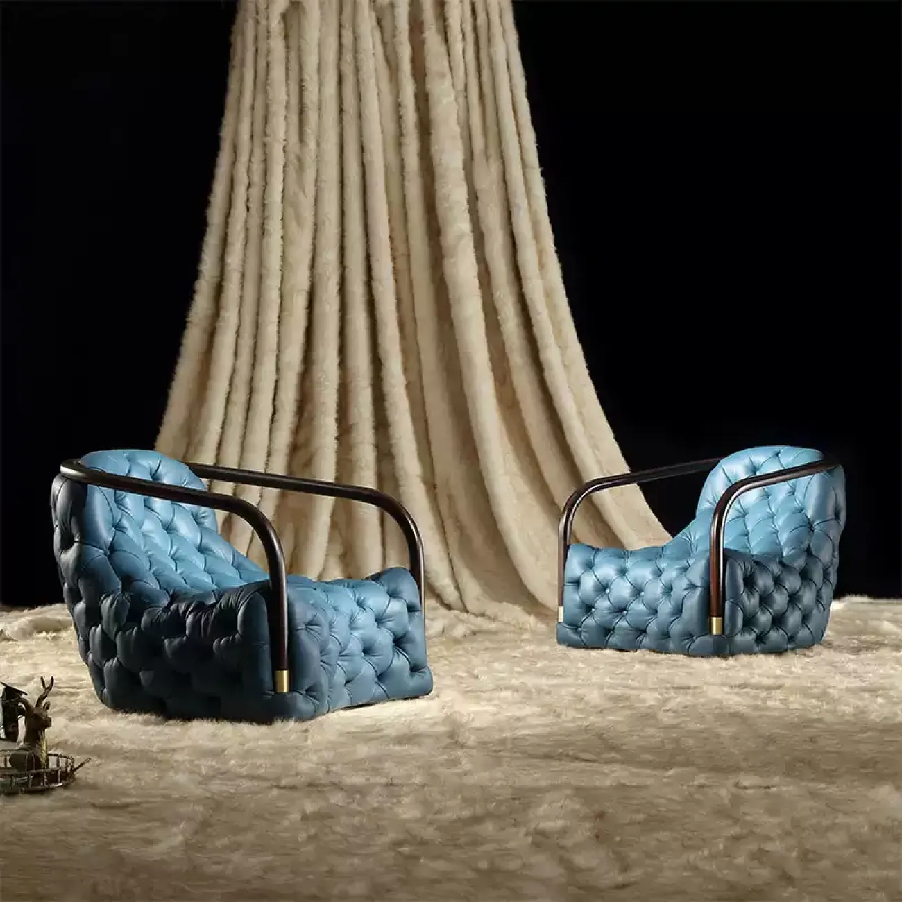 Эксклюзивное кресло MIVICA  из натуральной кожи и чёрного дерева KR38396-32