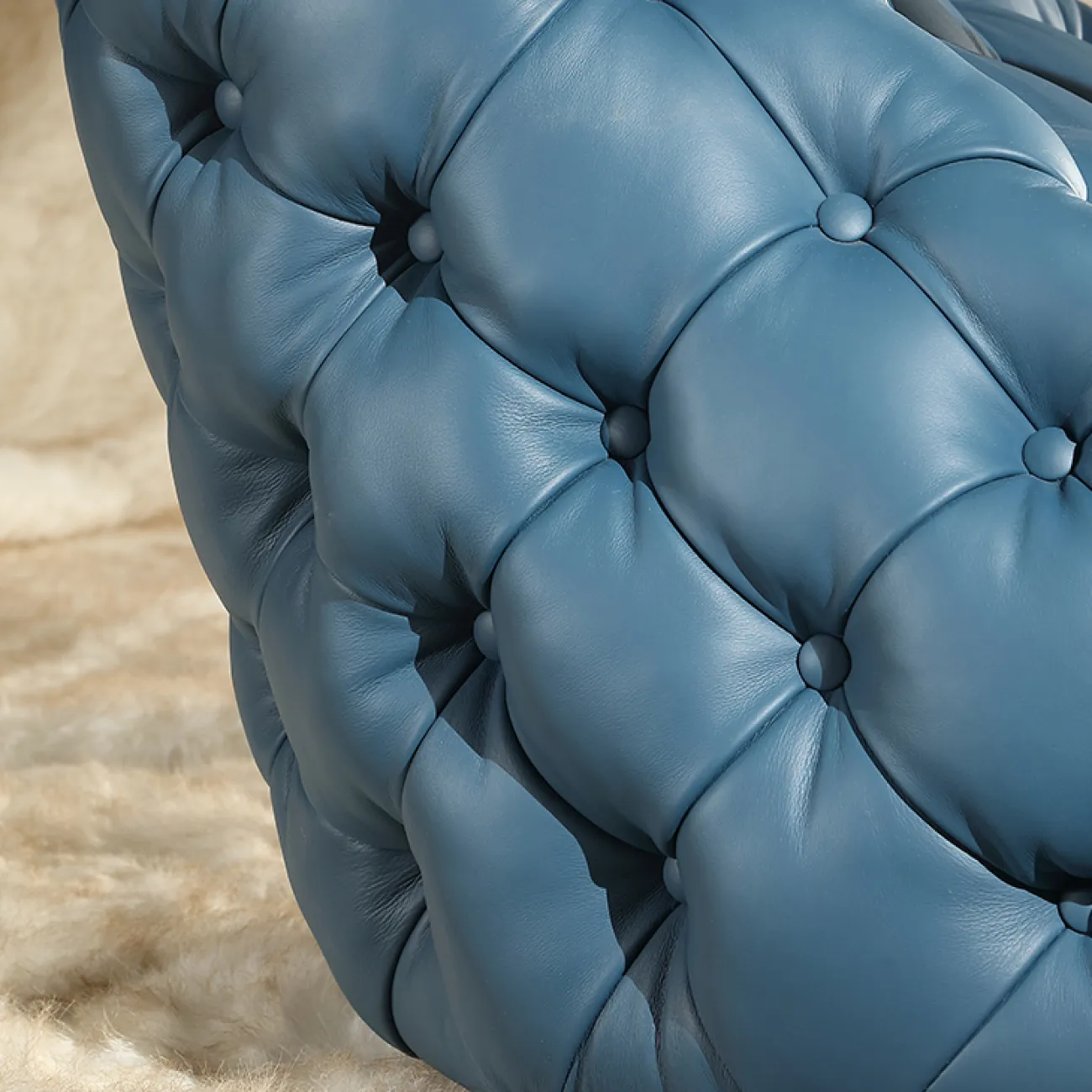 Эксклюзивное кресло MIVICA  из натуральной кожи и чёрного дерева KR38396-32