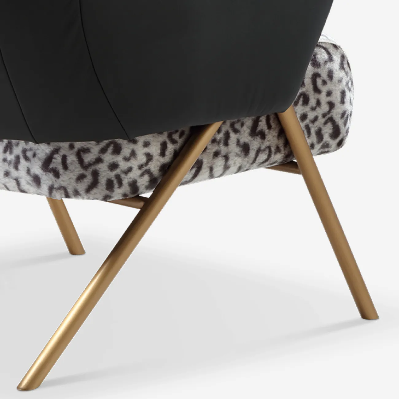 Элитное кресло Camille от MIVICA из кожи и текстиля KR38401-32 Элитное кресло Camille от MIVICA из кожи и текстиля KR38401-32