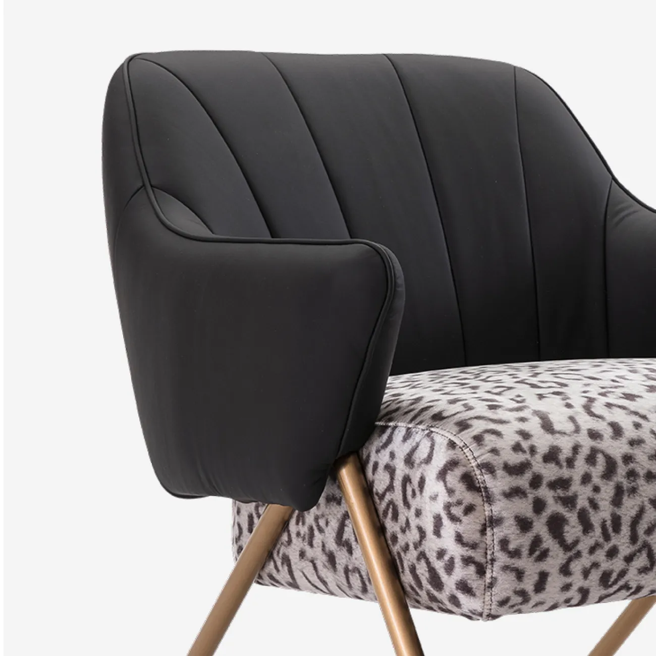 Элитное кресло Camille от MIVICA из кожи и текстиля KR38401-32 Элитное кресло Camille от MIVICA из кожи и текстиля KR38401-32