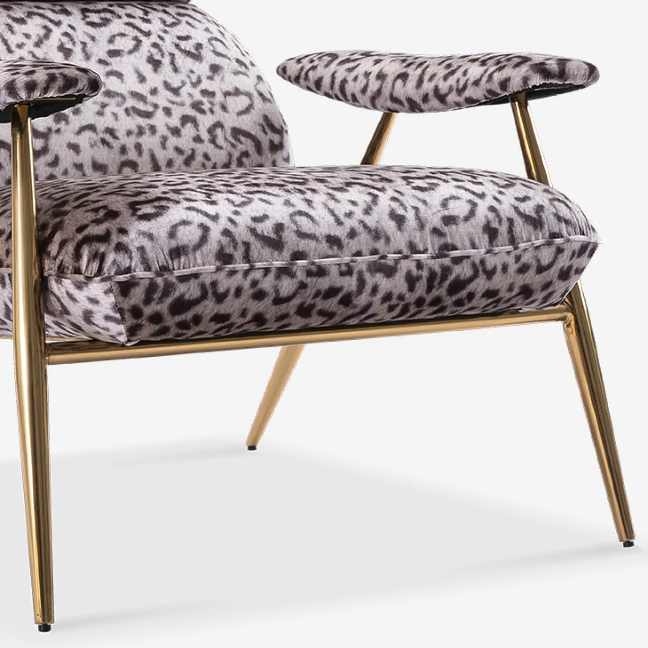 Элитное кресло Camille от MIVICA из натуральной кожи с принтом леопарда KR38403-32