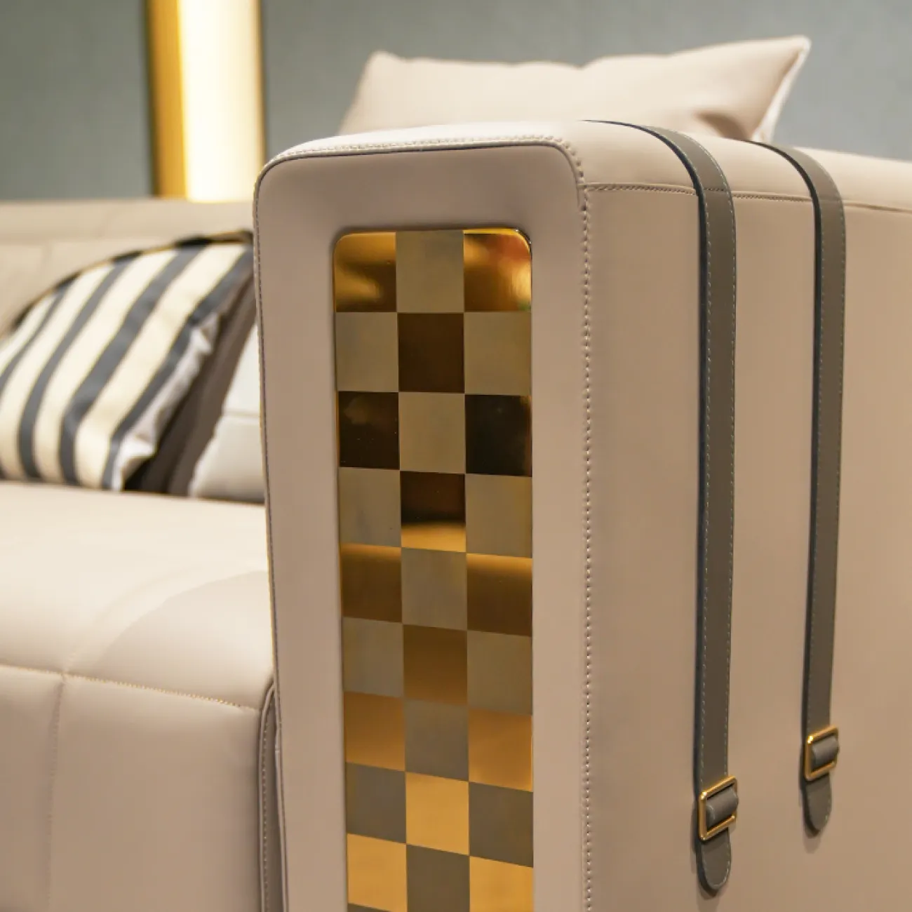 Удобное кресло Callum от MIVICA из натуральной воловьей кожи KR38405-32