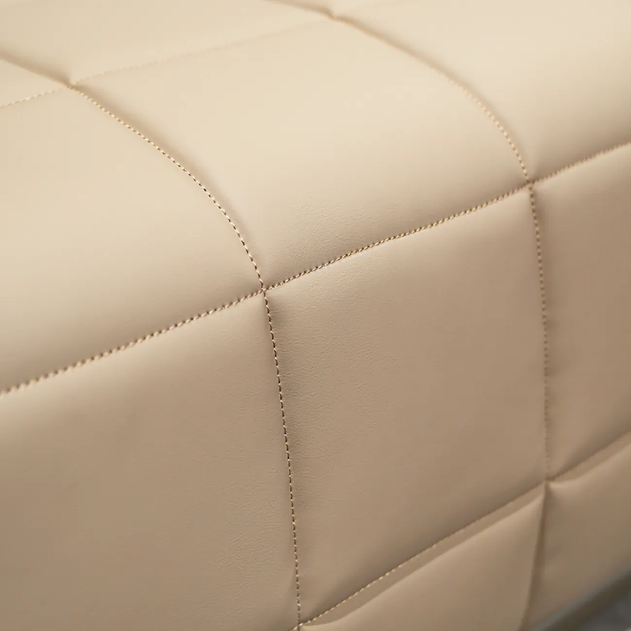 Удобное кресло Callum от MIVICA из натуральной воловьей кожи KR38405-32