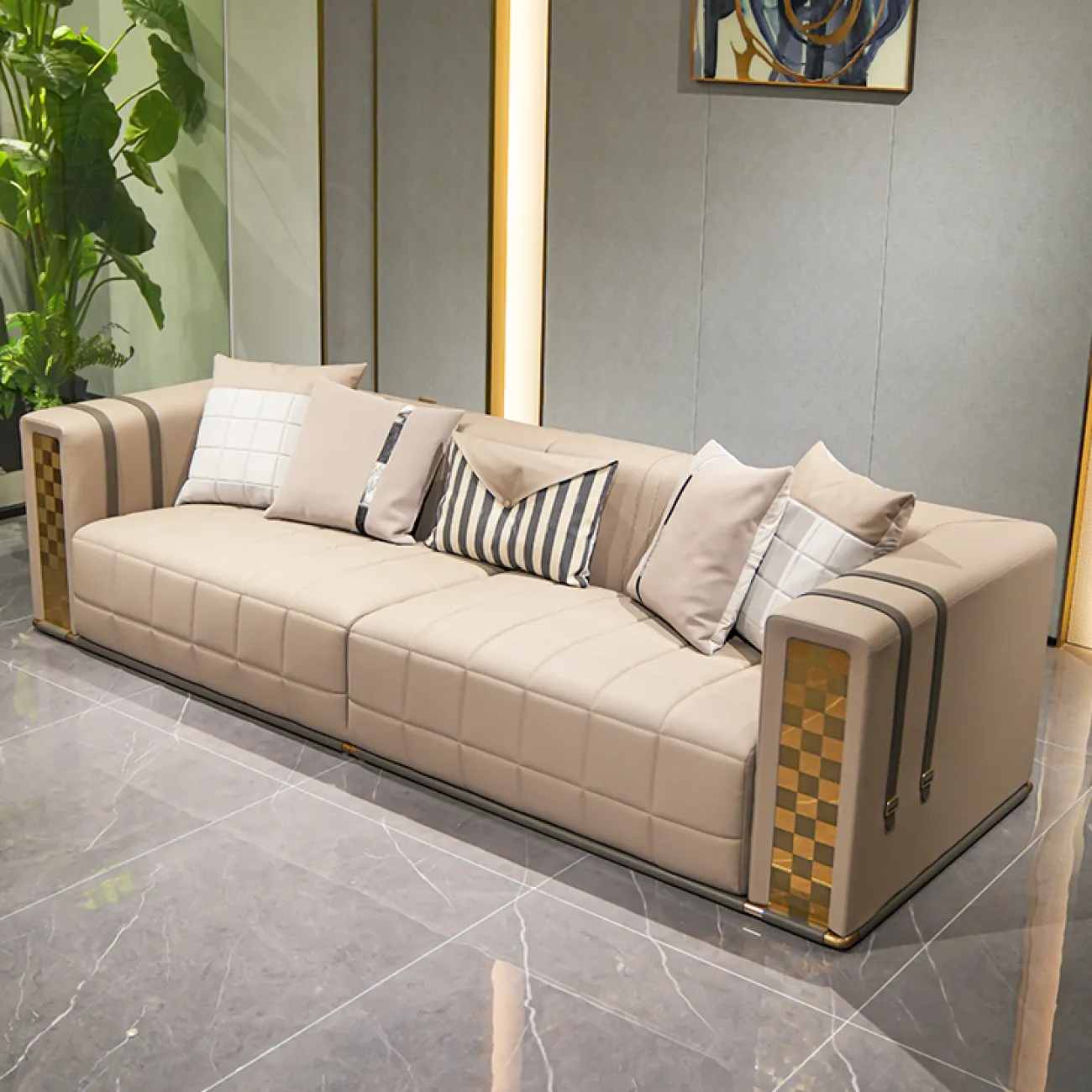 Дизайнерский диван Callum от MIVICA из натуральной воловьей кожи DV38406-32 Дизайнерский диван Callum от MIVICA из натуральной воловьей кожи DV38406-32