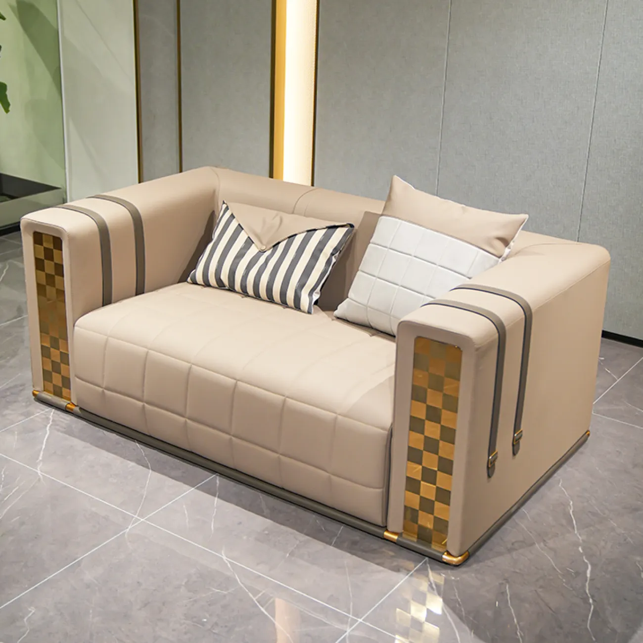 Дизайнерский диван Callum от MIVICA из натуральной воловьей кожи DV38406-32 Дизайнерский диван Callum от MIVICA из натуральной воловьей кожи DV38406-32