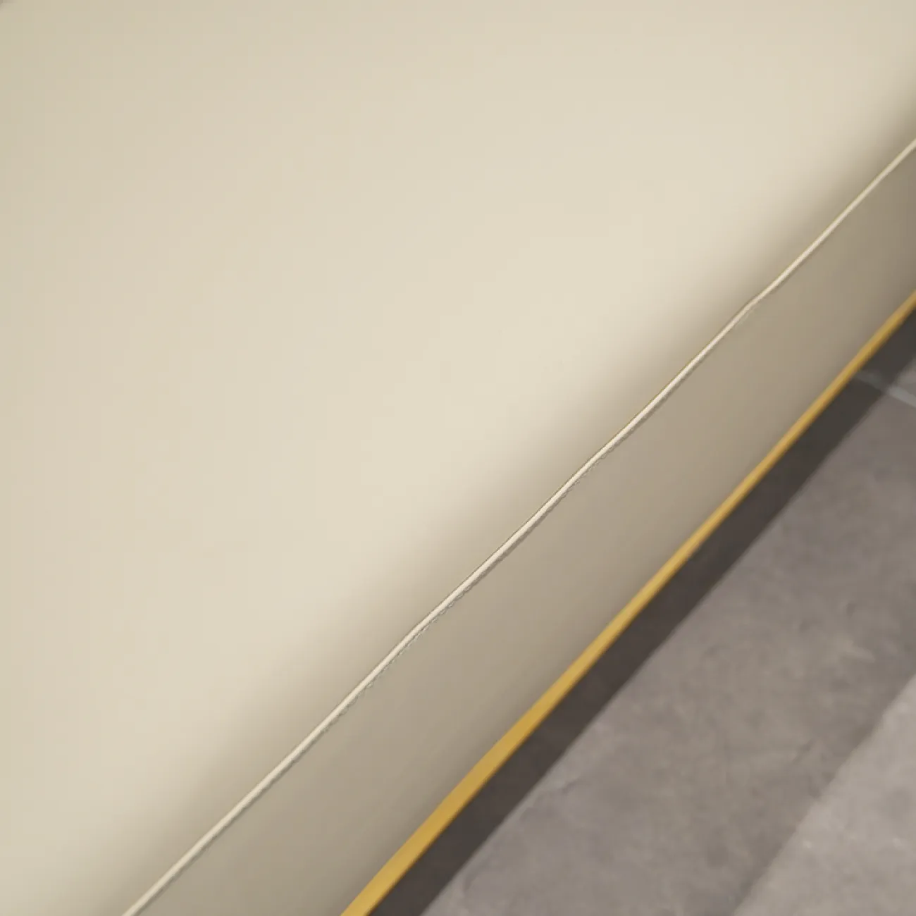 Роскошный диван Olivia от MIVICA из натуральной воловьей кожи DV38408-32