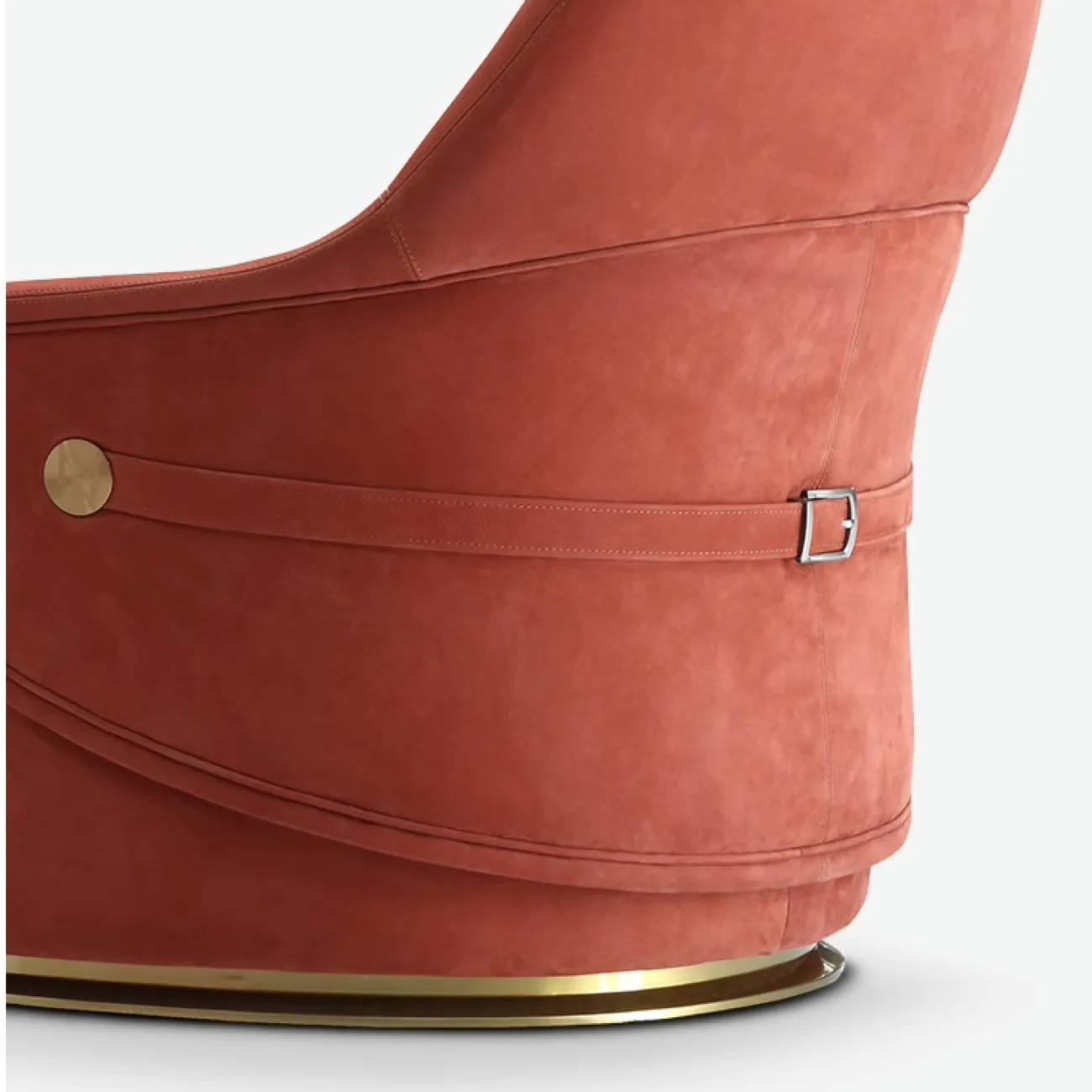 Уютное кресло Leonie от MIVICA из матовой кожи KR38441-32