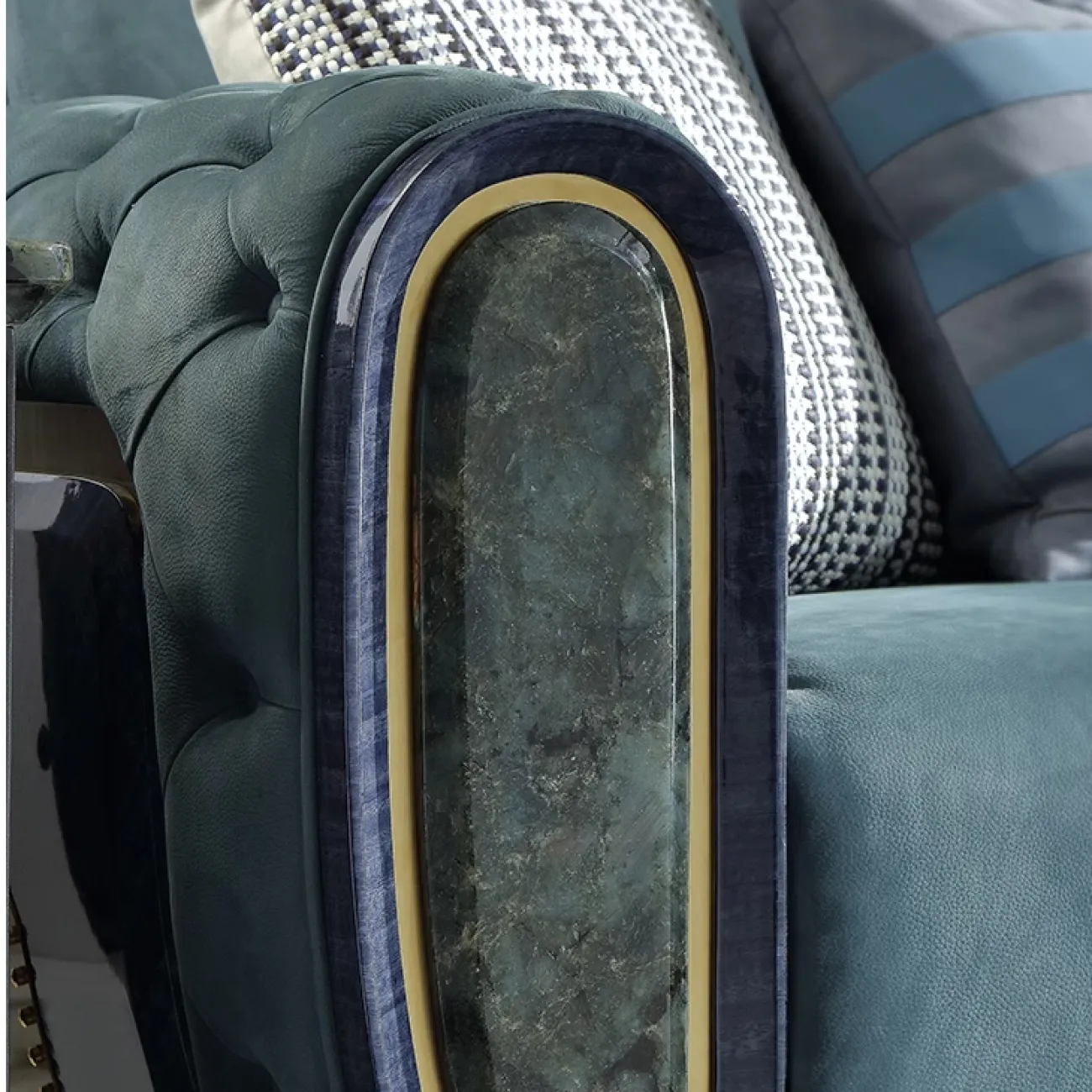 Ультрасовременный диван Leonie от MIVICA из натуральной кожи и красного дерева DV38453-32