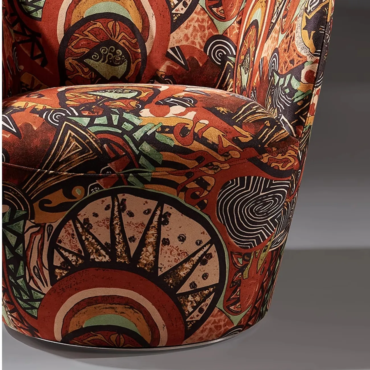 Дизайнерское текстильное кресло MIVICA с оригинальным принтом KR38466-32 Дизайнерское текстильное кресло MIVICA с оригинальным принтом KR38466-32