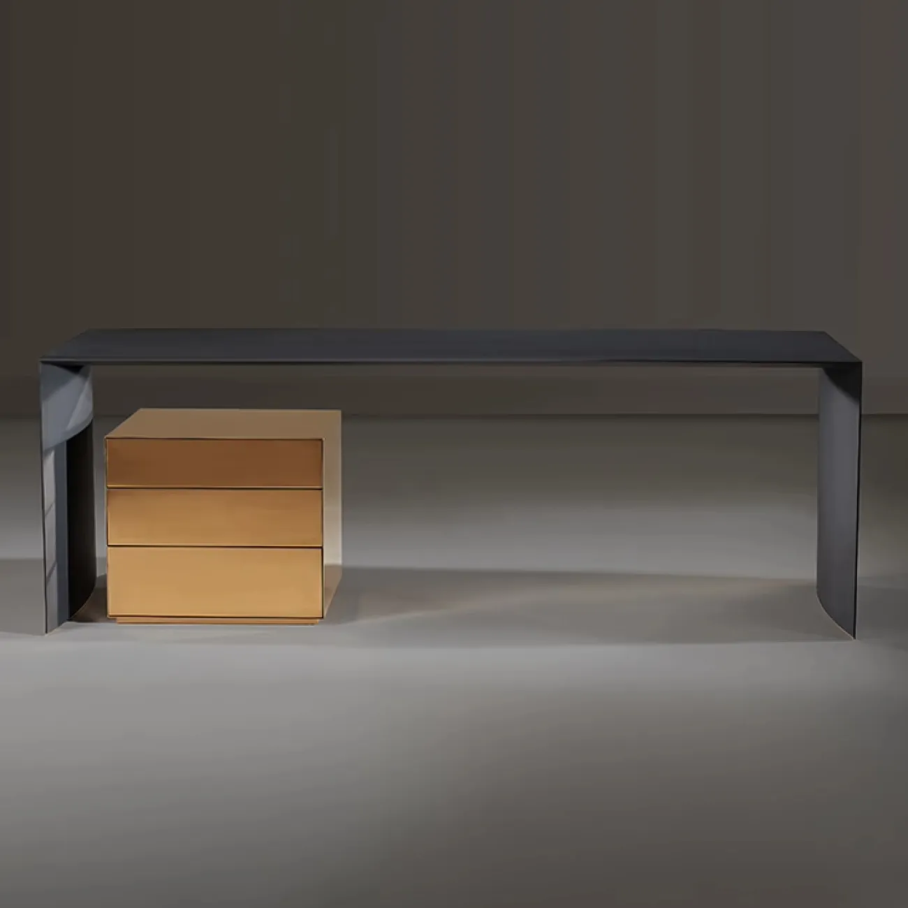 Минималистичный письменный стол MIVICA из берёзы PS38470-32 Минималистичный письменный стол MIVICA из берёзы PS38470-32