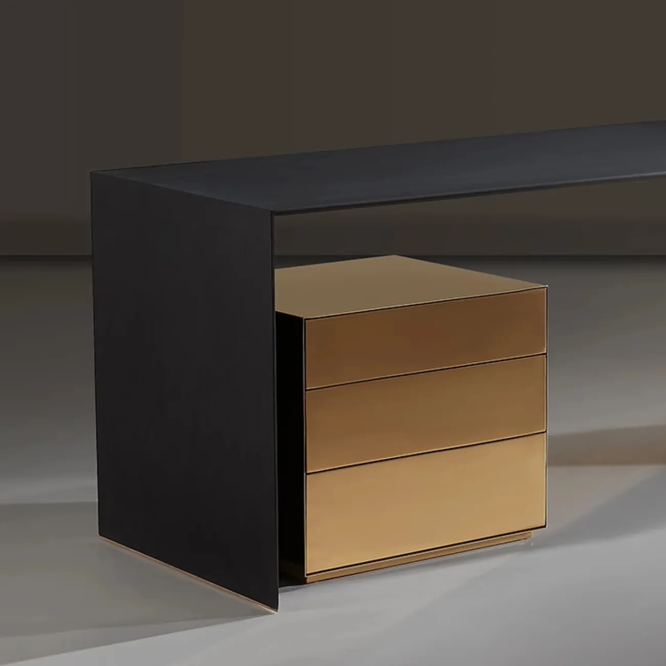 Минималистичный письменный стол MIVICA из берёзы PS38470-32 Минималистичный письменный стол MIVICA из берёзы PS38470-32