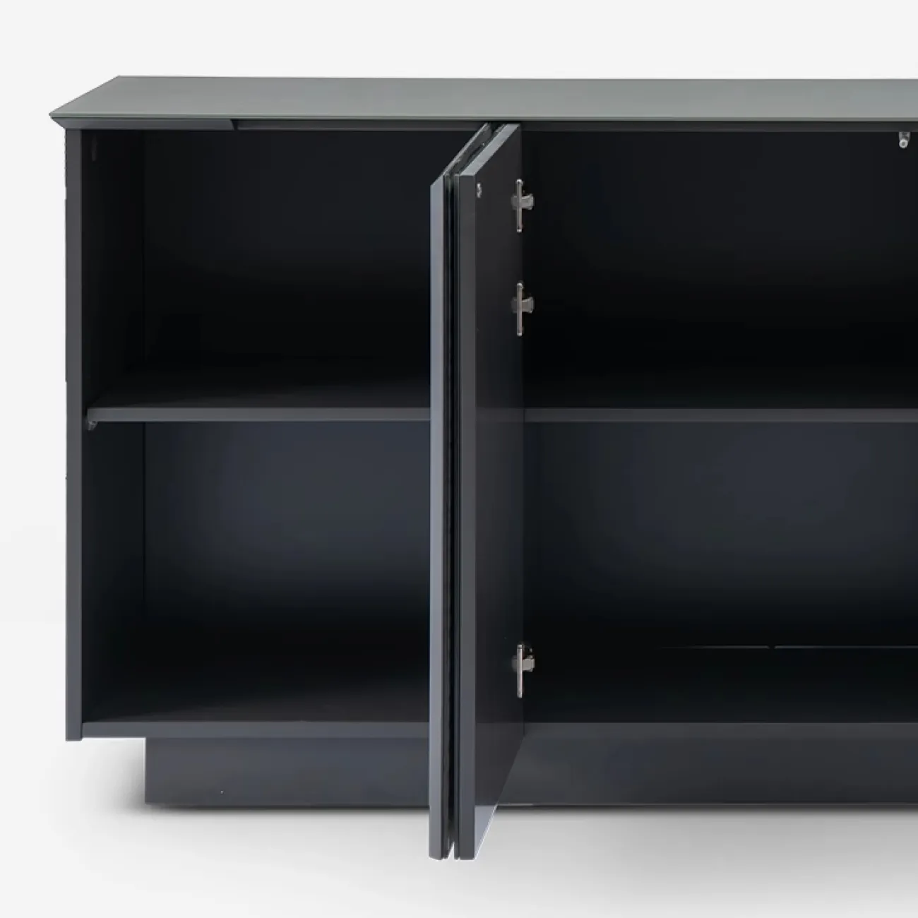 Стильный комод MIVICA со столешницей из закаленного стекла KD38481-32 Стильный комод MIVICA со столешницей из закаленного стекла KD38481-32