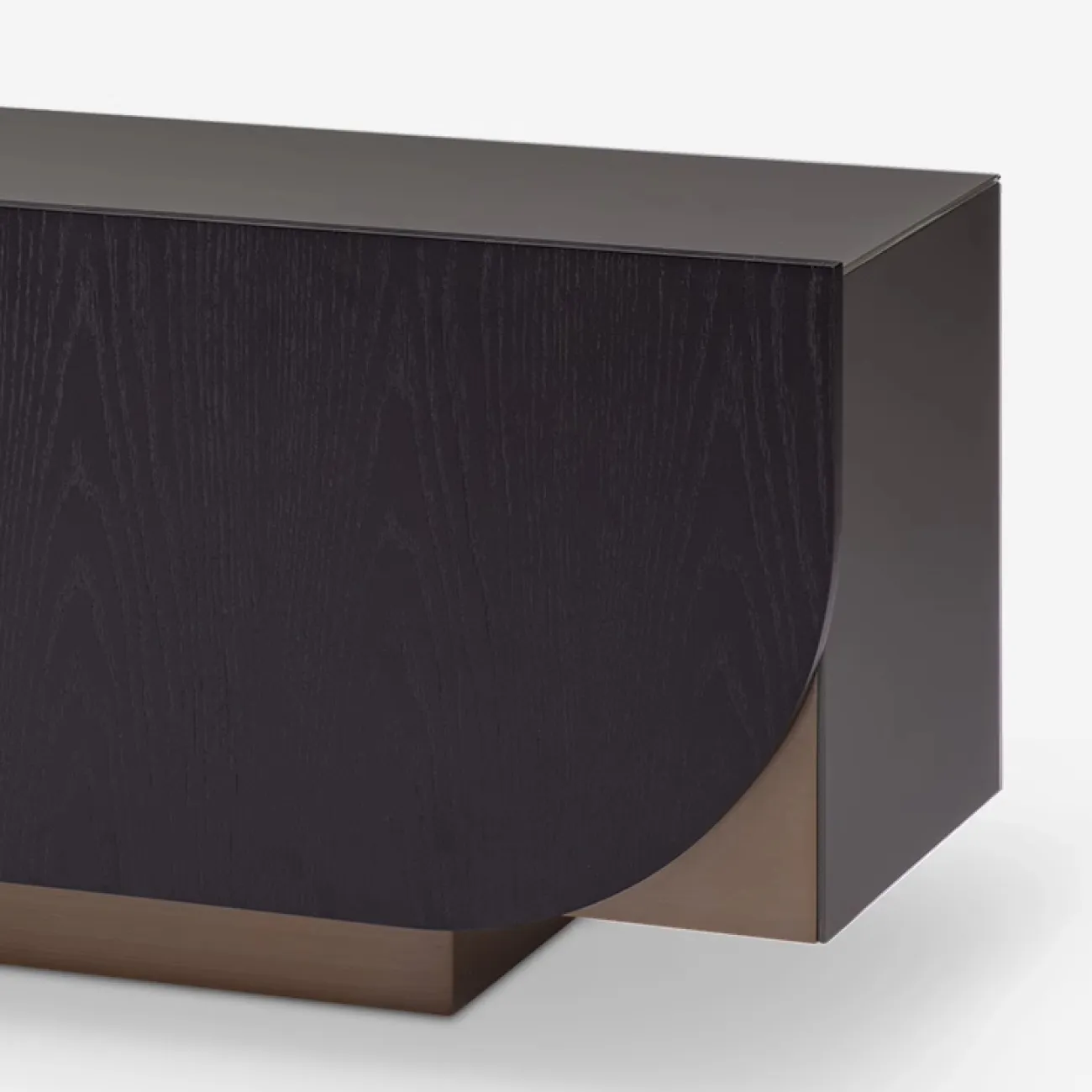 Стильная тумба под телевизор MIVICA из красного дуба TB38483-32