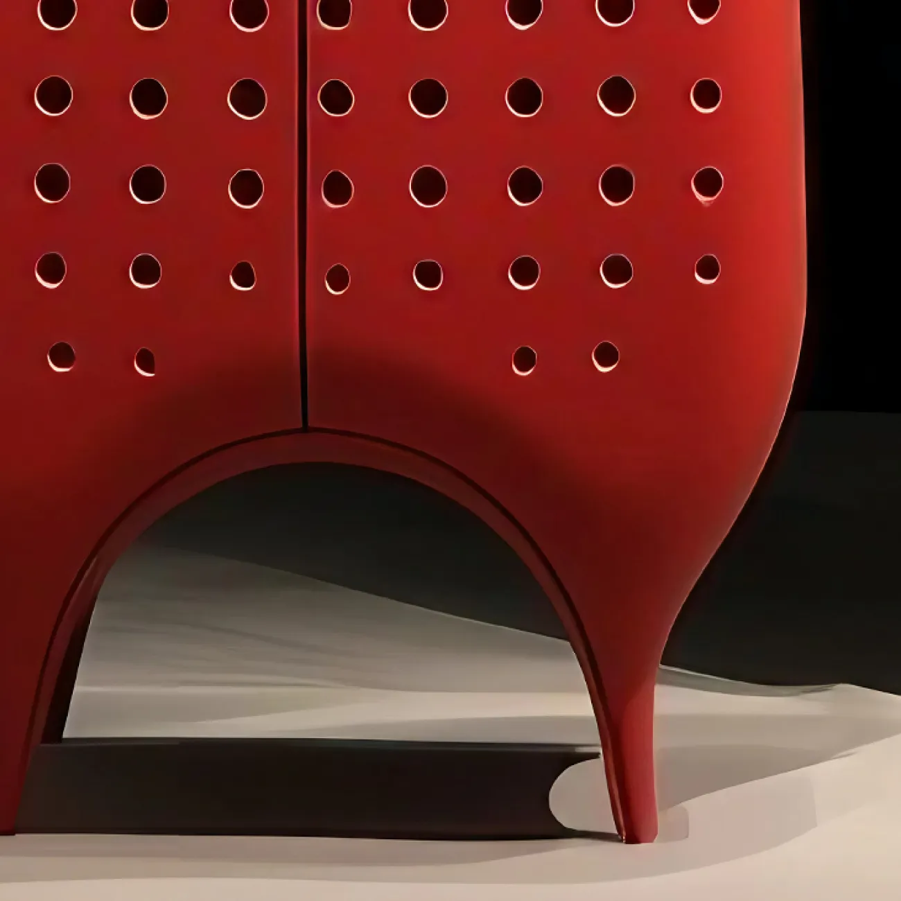 Дизайнерский шкаф Love Creation от MIVICA из дерева SH38532-32