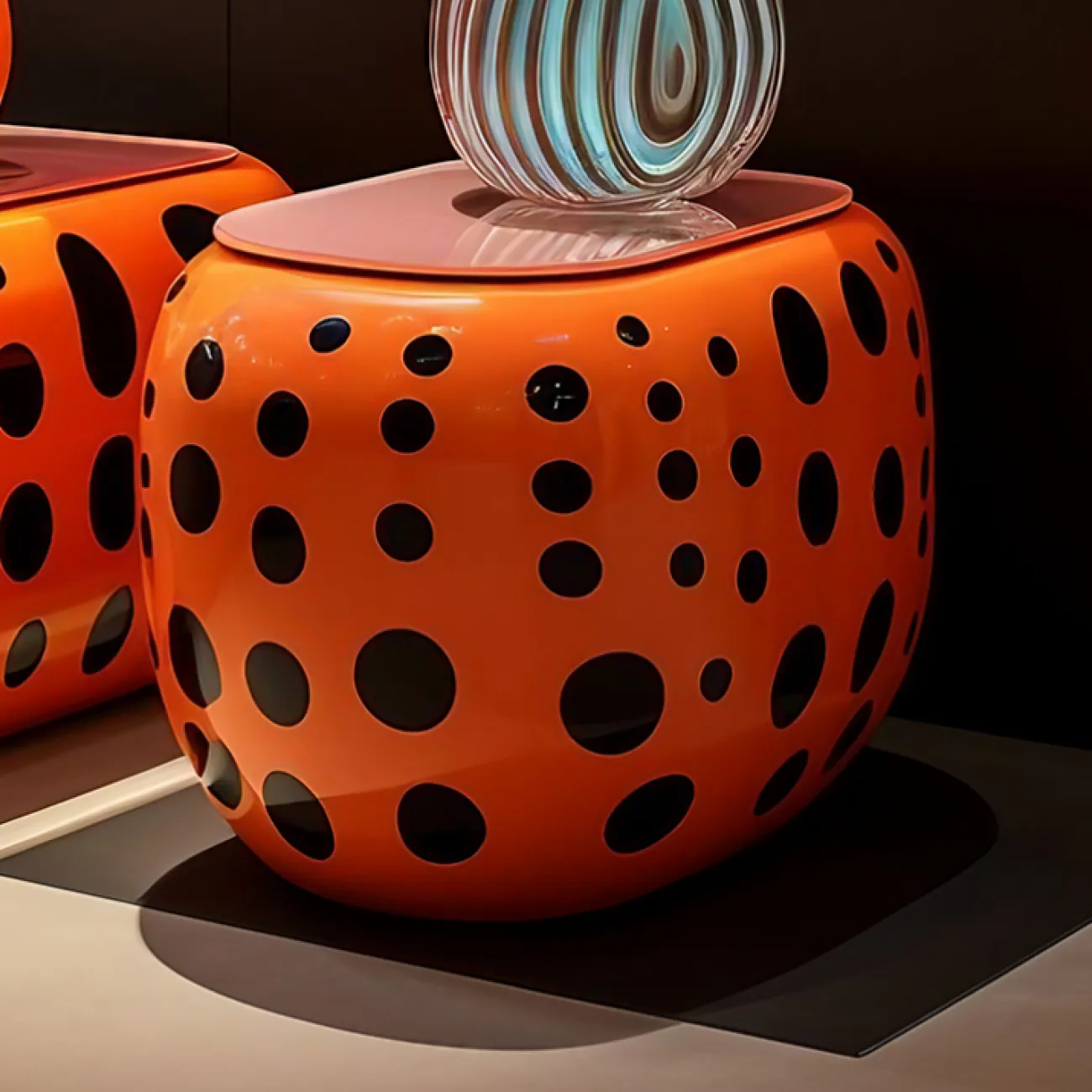 Комплект журнальных столиков Love Creation от MIVICA из дерева JS38544-32