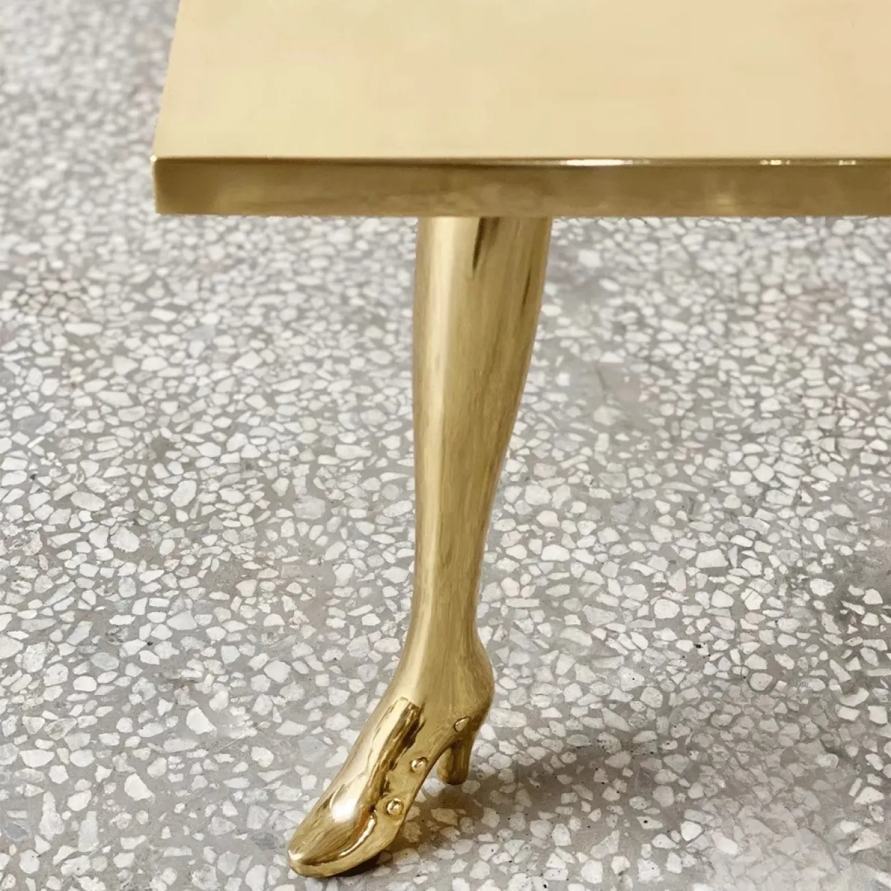 Дизайнерский Кофейный Латунный Столик Yanshe от LaLume