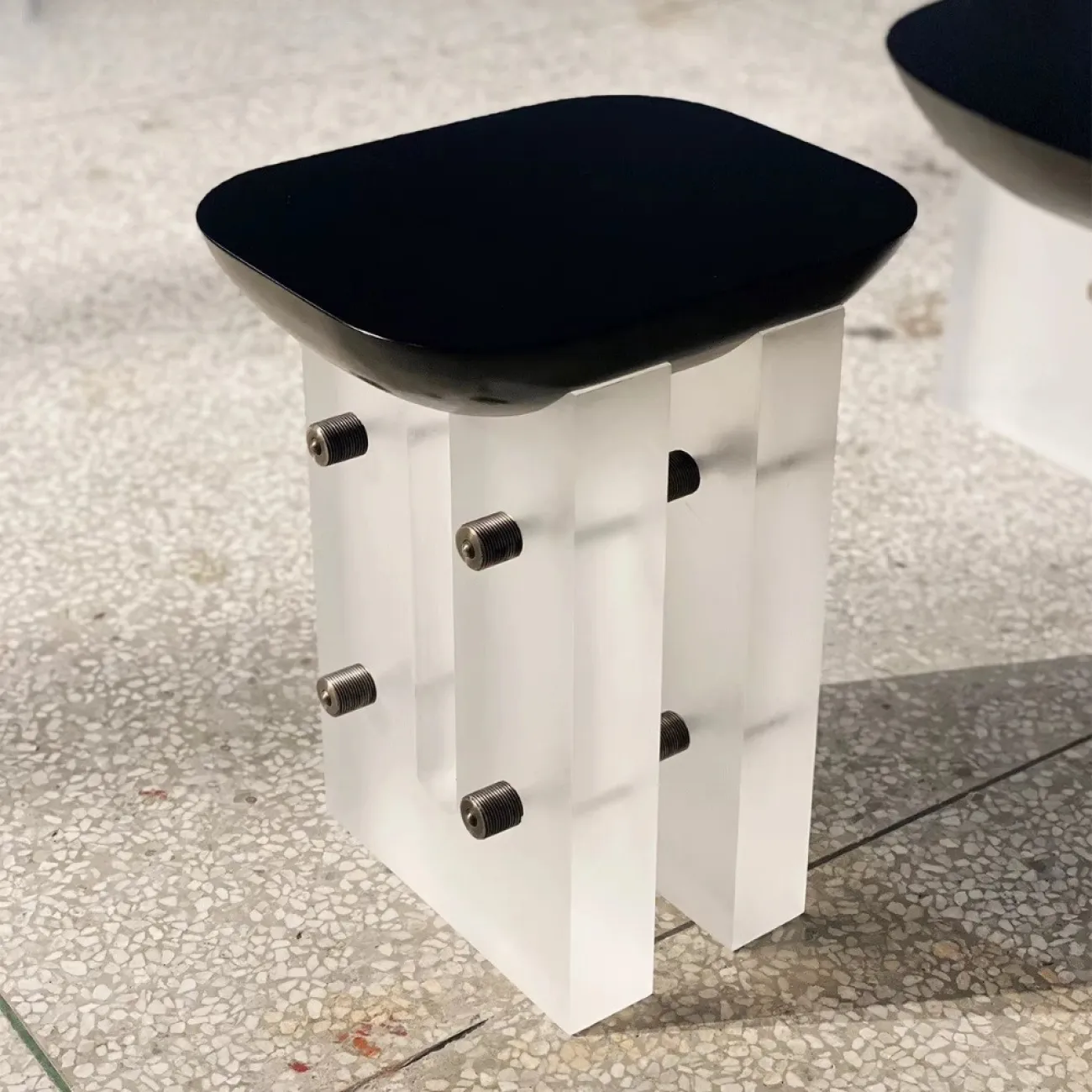 Дизайнерский Приставной столик Yanshe от LaLume