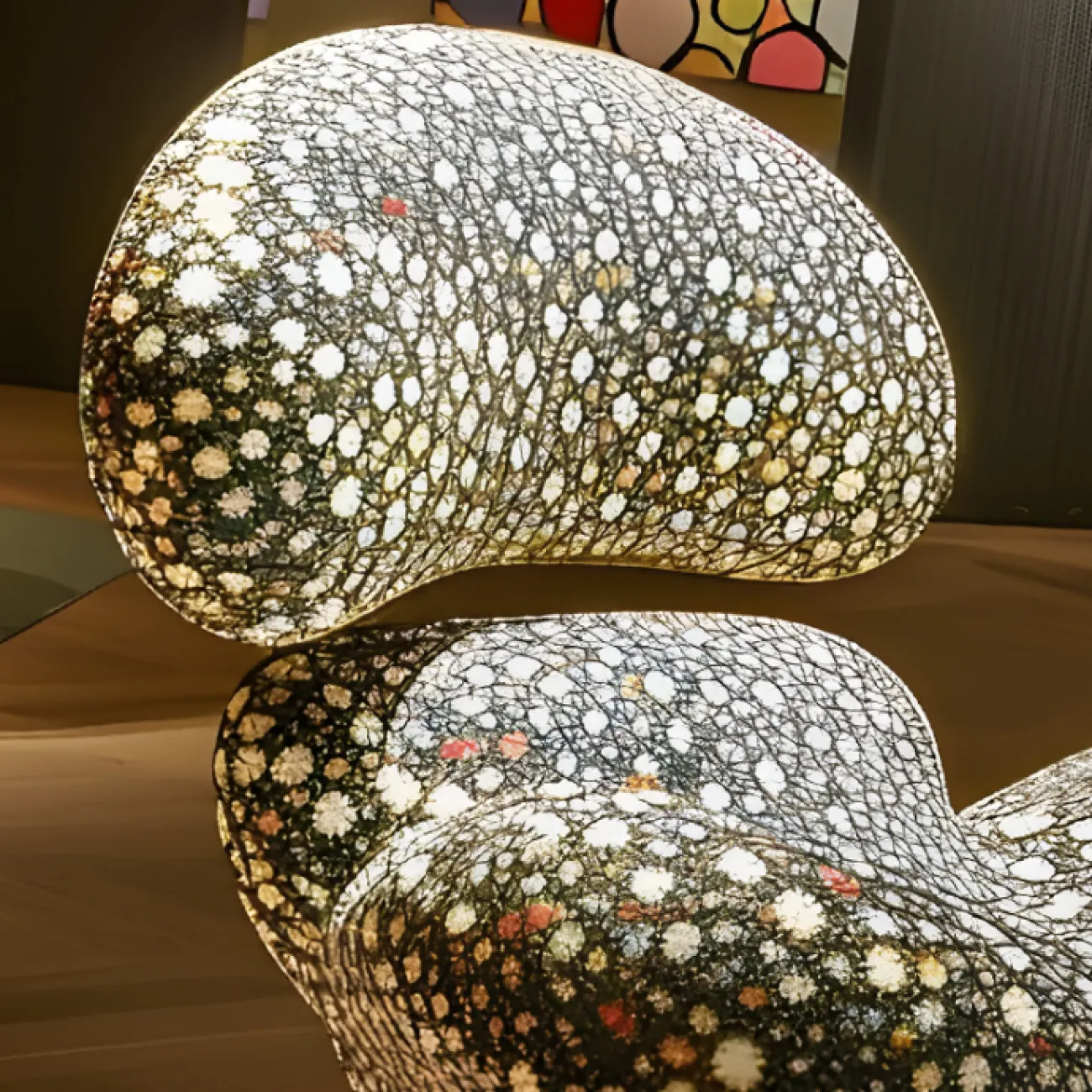 Кресло необычной формы MIVICA из дерева KR38616-32