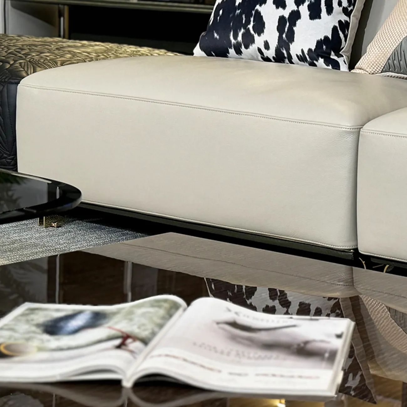 Низкий журнальный столик MIVICA из бука JS38718-32