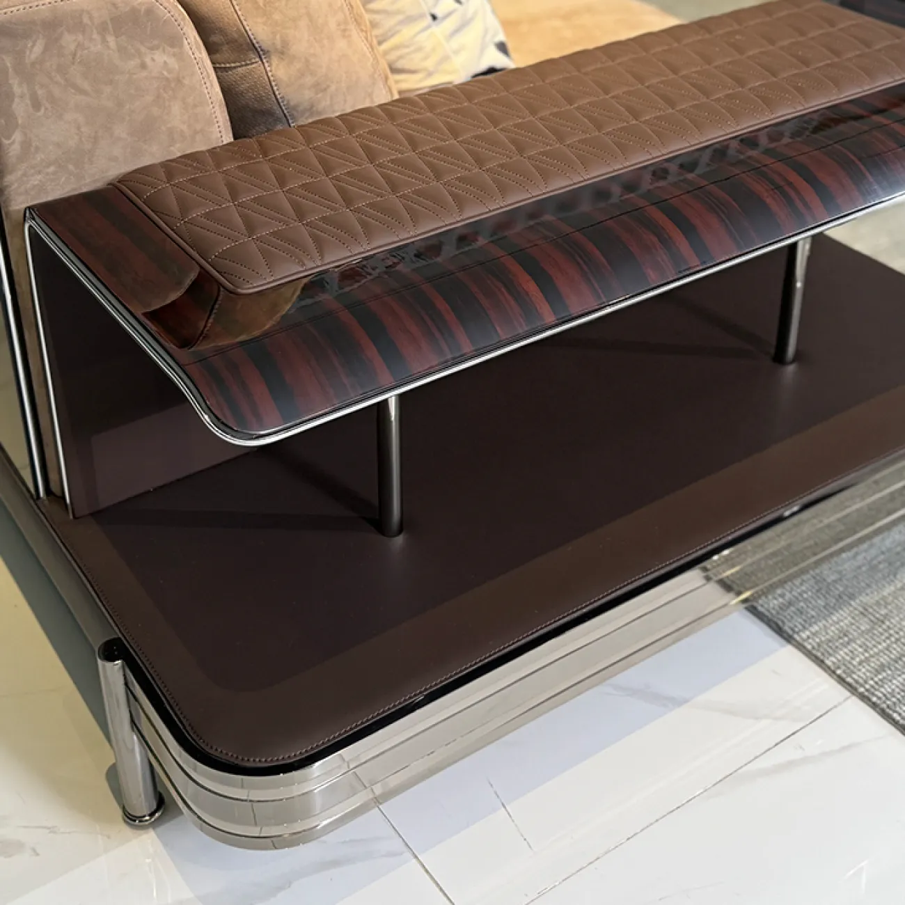 Большой угловой диван MIVICA из бука и матовой кожи DV38731-32