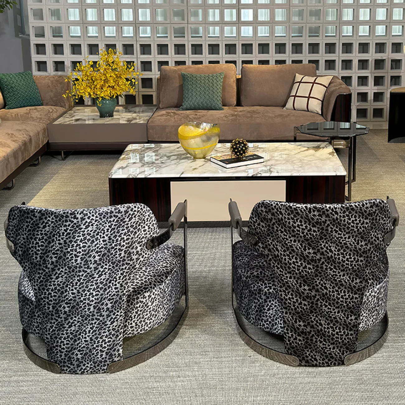 Элегантный журнальный столик MIVICA из мрамора и бука JS38732-32