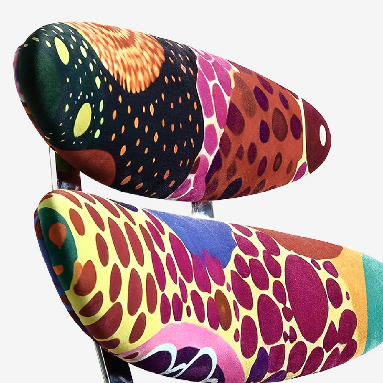 Яркое кресло "Граффити" MIVICA с подставкой под ноги KR38733-32