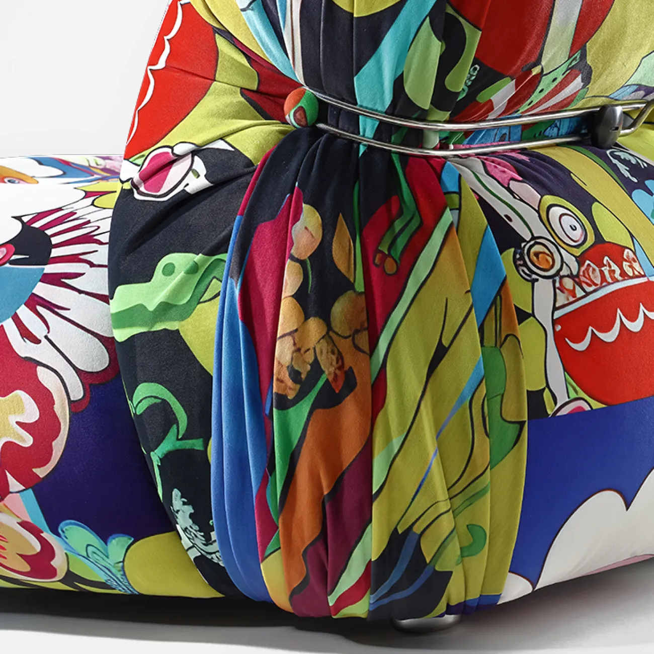 Необычное кресло "Граффити" MIVICA с ярким принтом KR38734-32 Необычное кресло "Граффити" MIVICA с ярким принтом KR38734-32