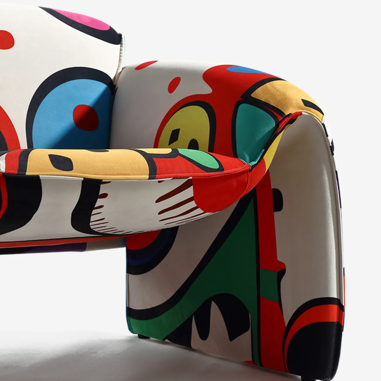 Необычное кресло "Граффити" MIVICA с ярким принтом KR38736-32