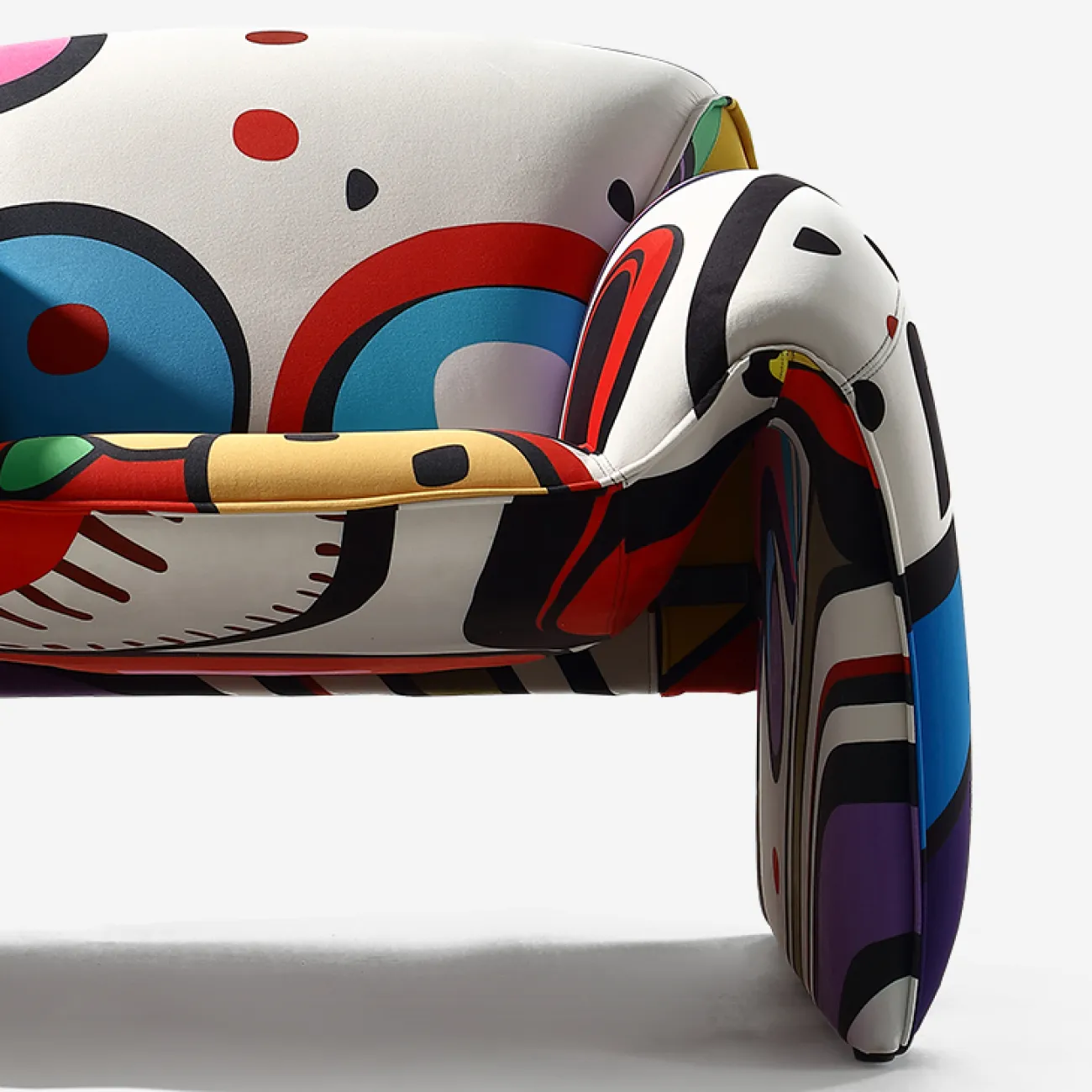 Необычное кресло "Граффити" MIVICA с ярким принтом KR38736-32