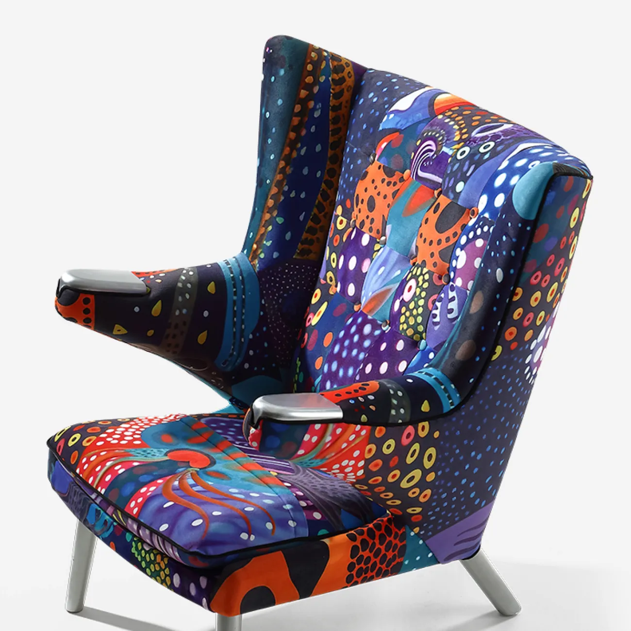 Комфортабельное кресло "Граффити" MIVICA с ярким принтом KR38737-32