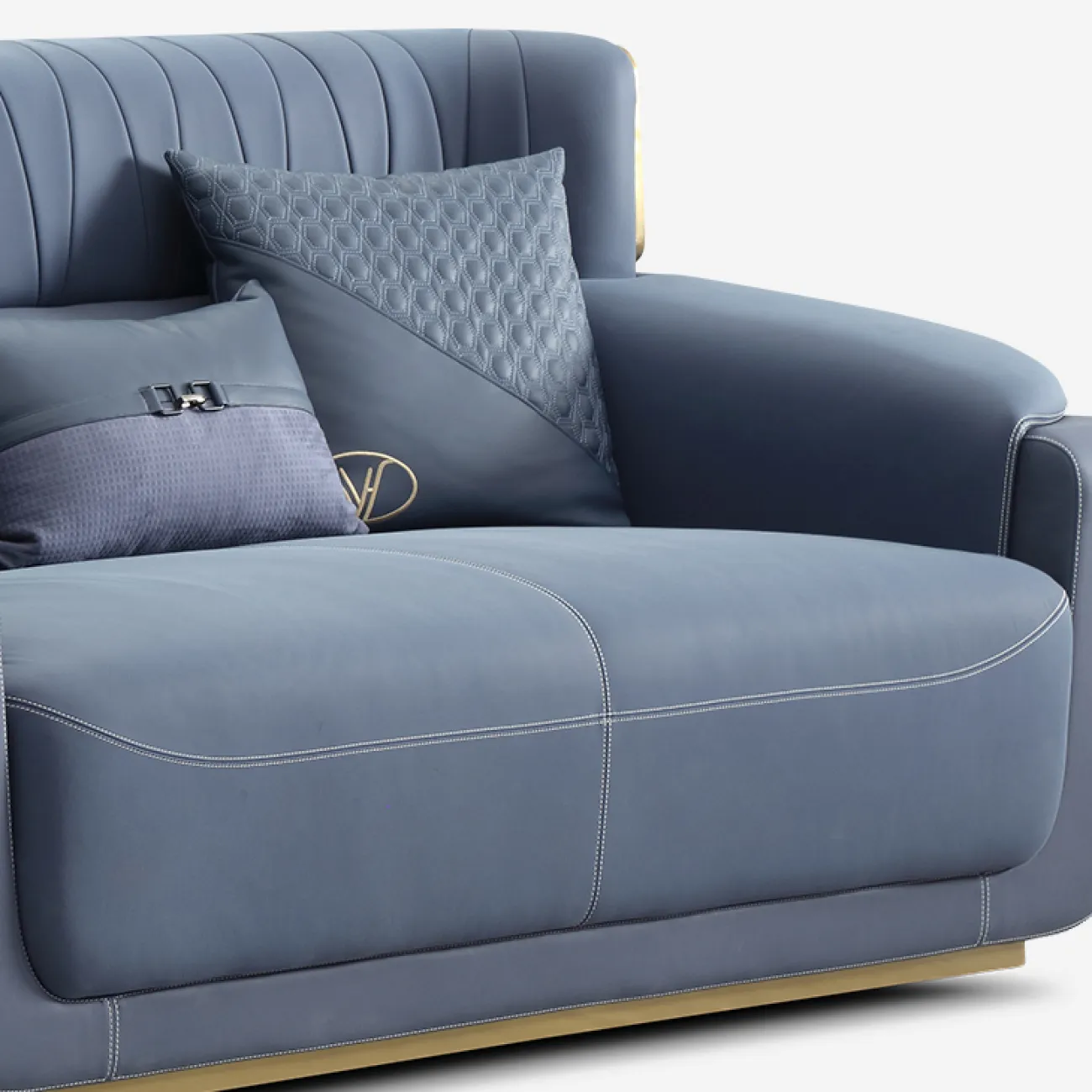 Респектабельный диван MIVICA из натуральной матовой кожи DV38759-32