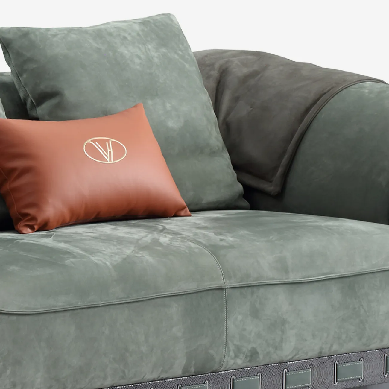 Респектабельный диван MIVICA из натуральной матовой кожи DV38764-32