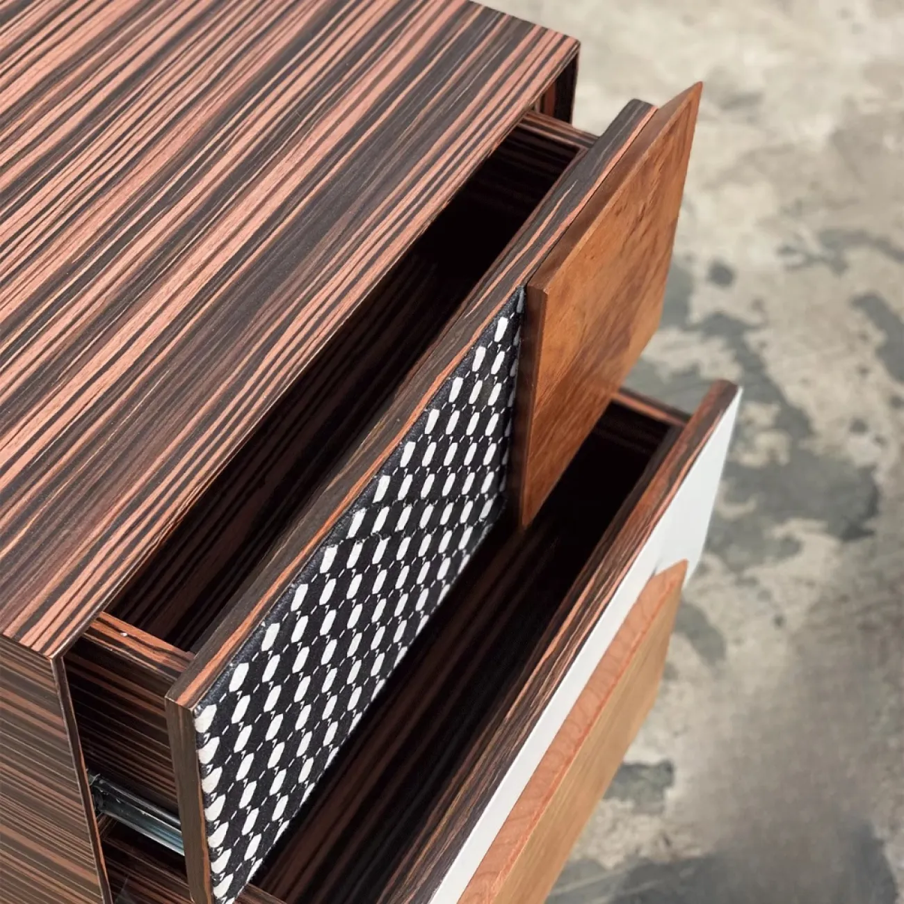 Дизайнерская Прикроватная Тумба двух видов Yanshe от LaLume