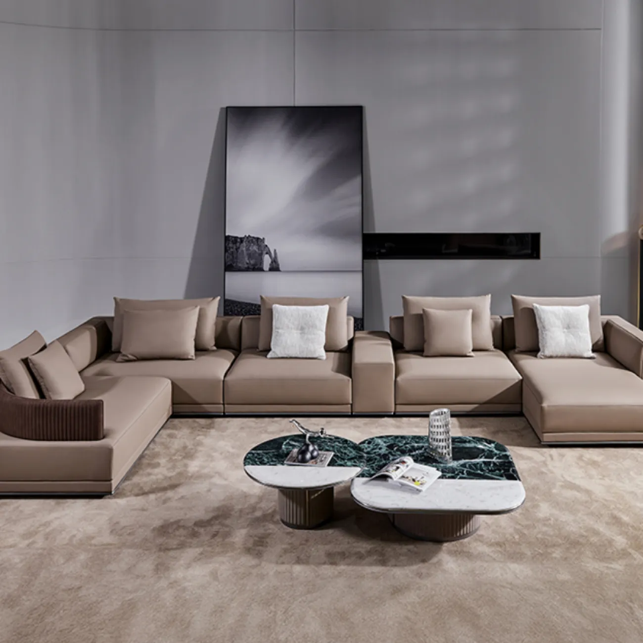 Просторный угловой диван MIVICA из искусственной кожи DV38821-32 Просторный угловой диван MIVICA из искусственной кожи DV38821-32