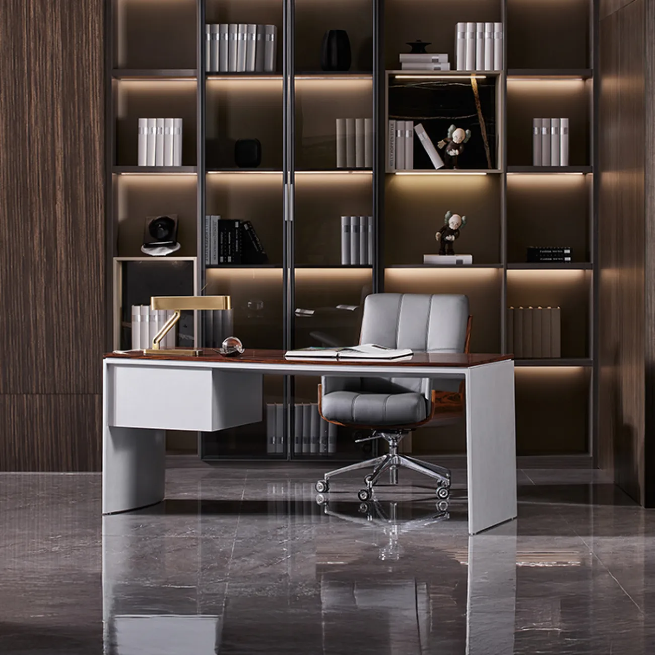  Кожаное офисное кресло MIVICA с эргономичной спинкой OS38513-32