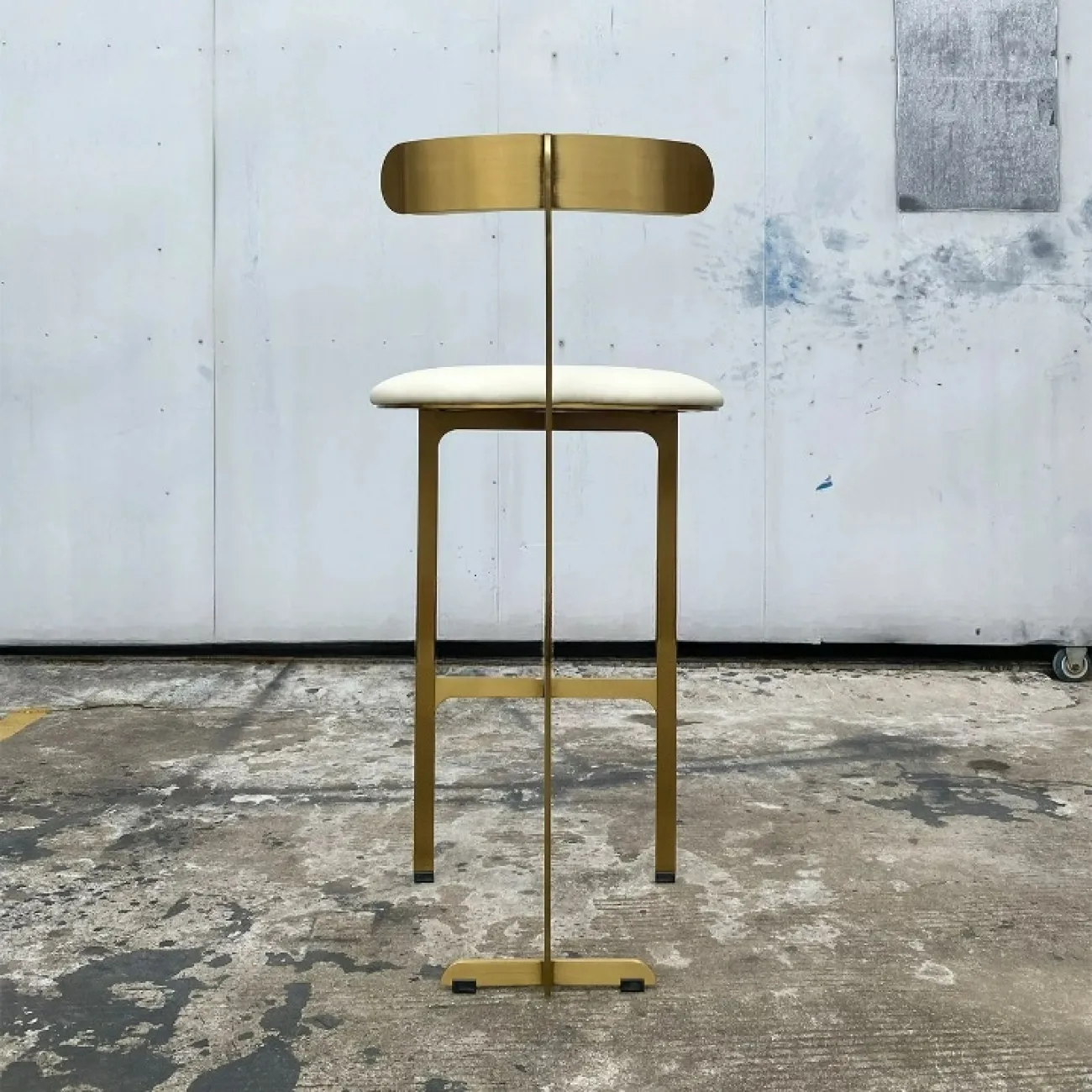 Стильный барный стул Yanshe от LaLume из стали и экокожи BS38973-32