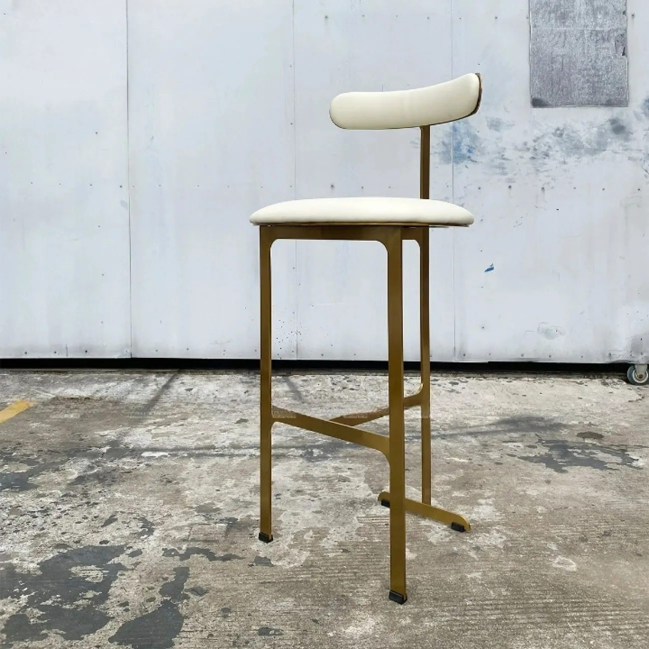 Стильный барный стул Yanshe от LaLume из стали и экокожи BS38973-32