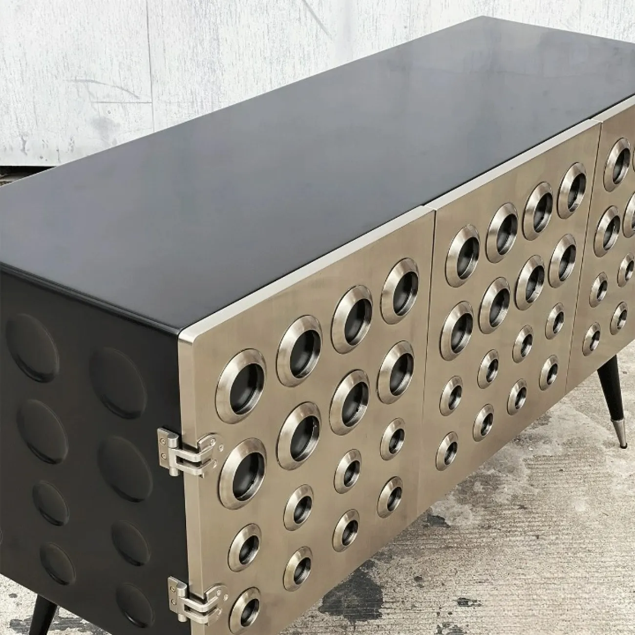 Оригинальный комод Yanshe из дерева и стали KD38980-32 Оригинальный комод Yanshe из дерева и стали KD38980-32