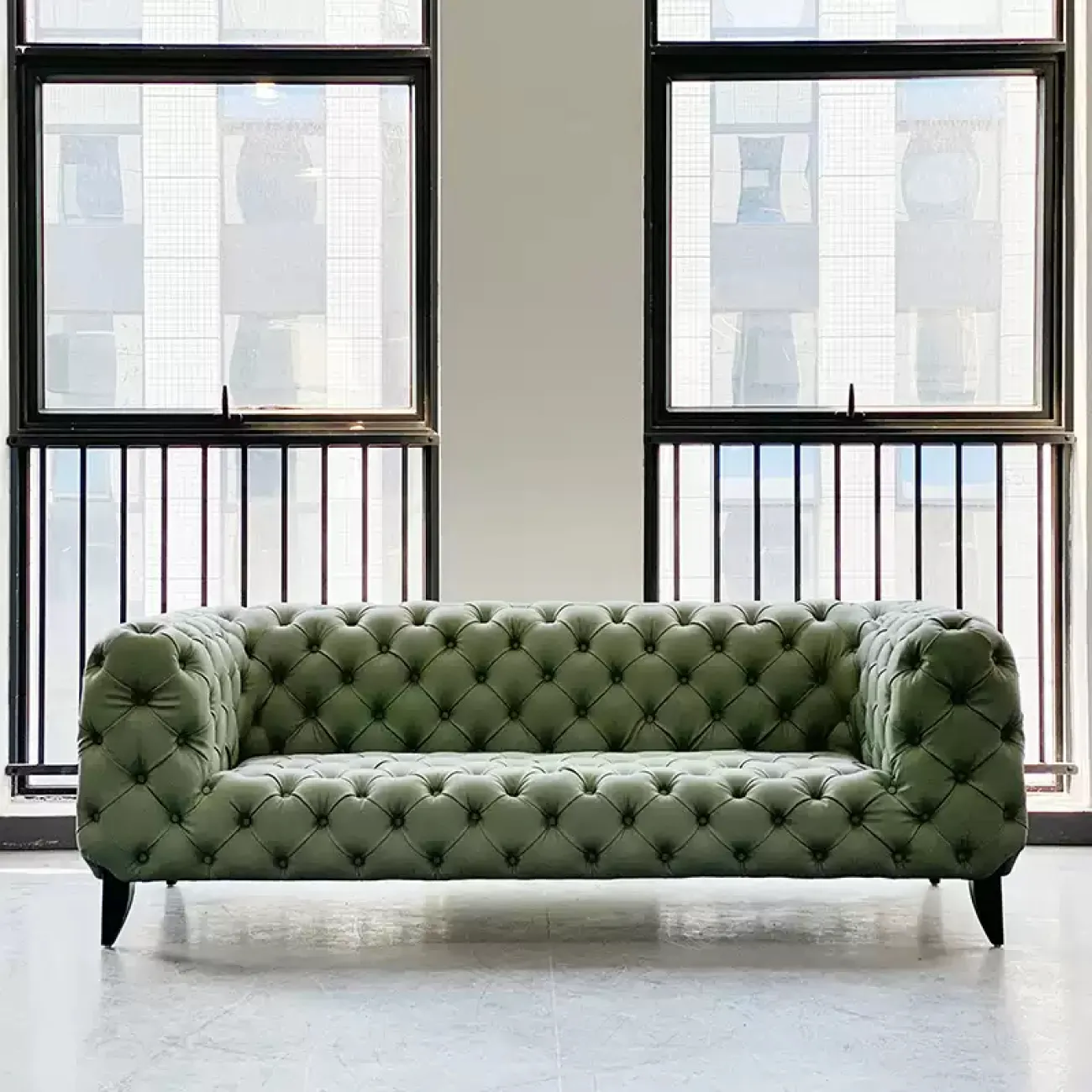 Стильный диван Yanshe от LaLume из дерева и фланели DV38982-32 Стильный диван Yanshe от LaLume из дерева и фланели DV38982-32